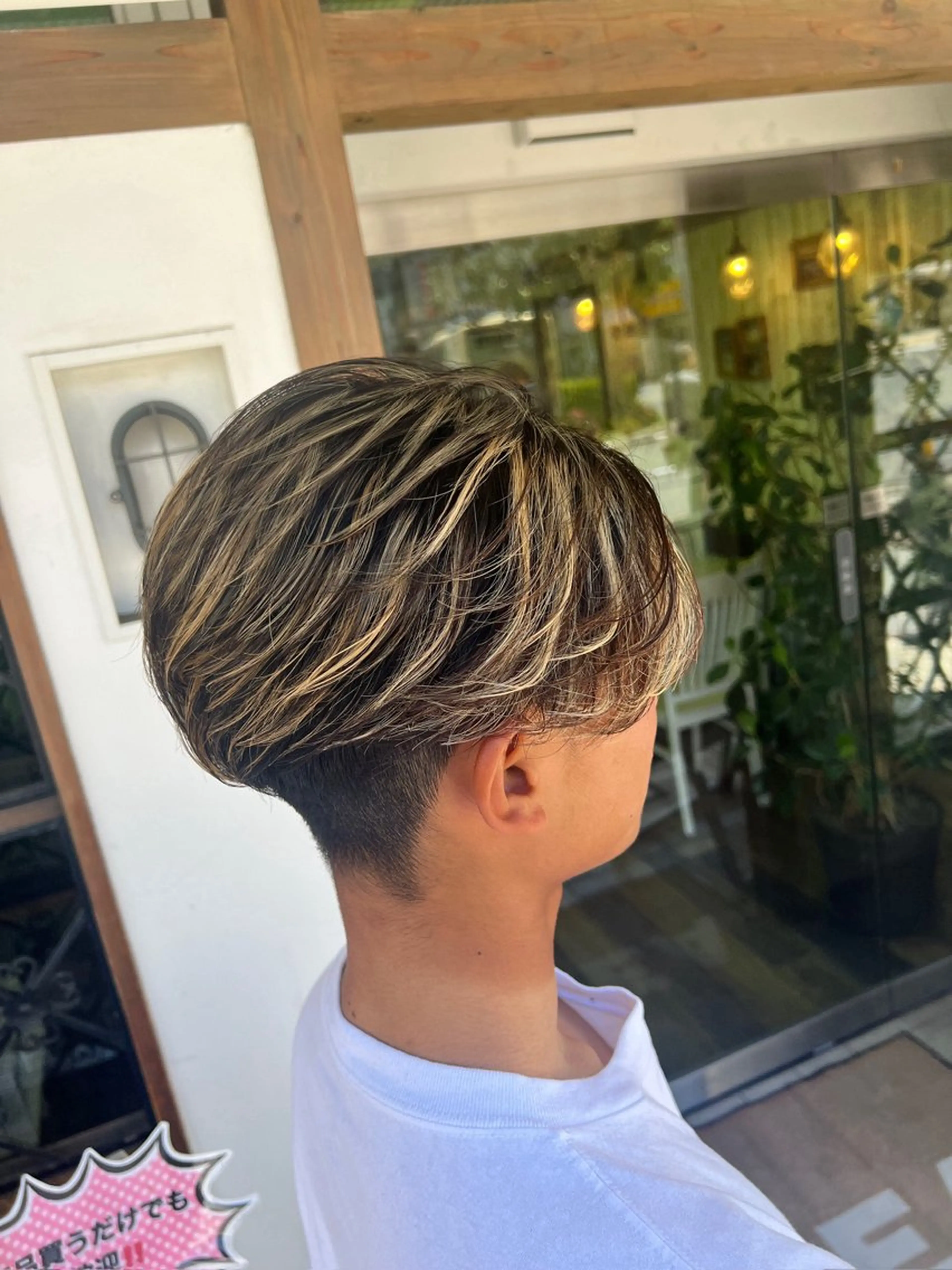 ミディアム カラー パーマ メンズ ミディアムパーマ センターパート メンズハイライト メンズパーマ ハイライトカラー カット ヘアカラー パーマ 湘南のパーマ職人 🔥清水琉葵🔥のヘアスタイル