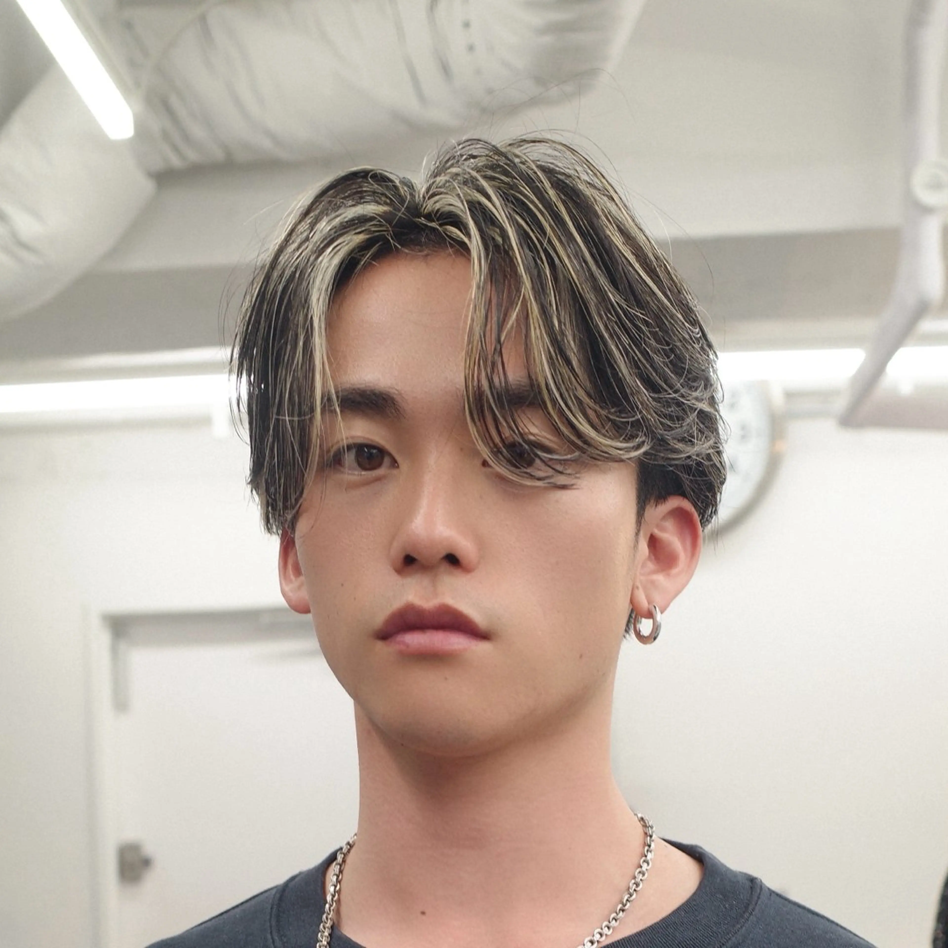 カラー メンズ ヘアカラー メンズハイライト／ メンズブリーチカラーのヘアスタイル