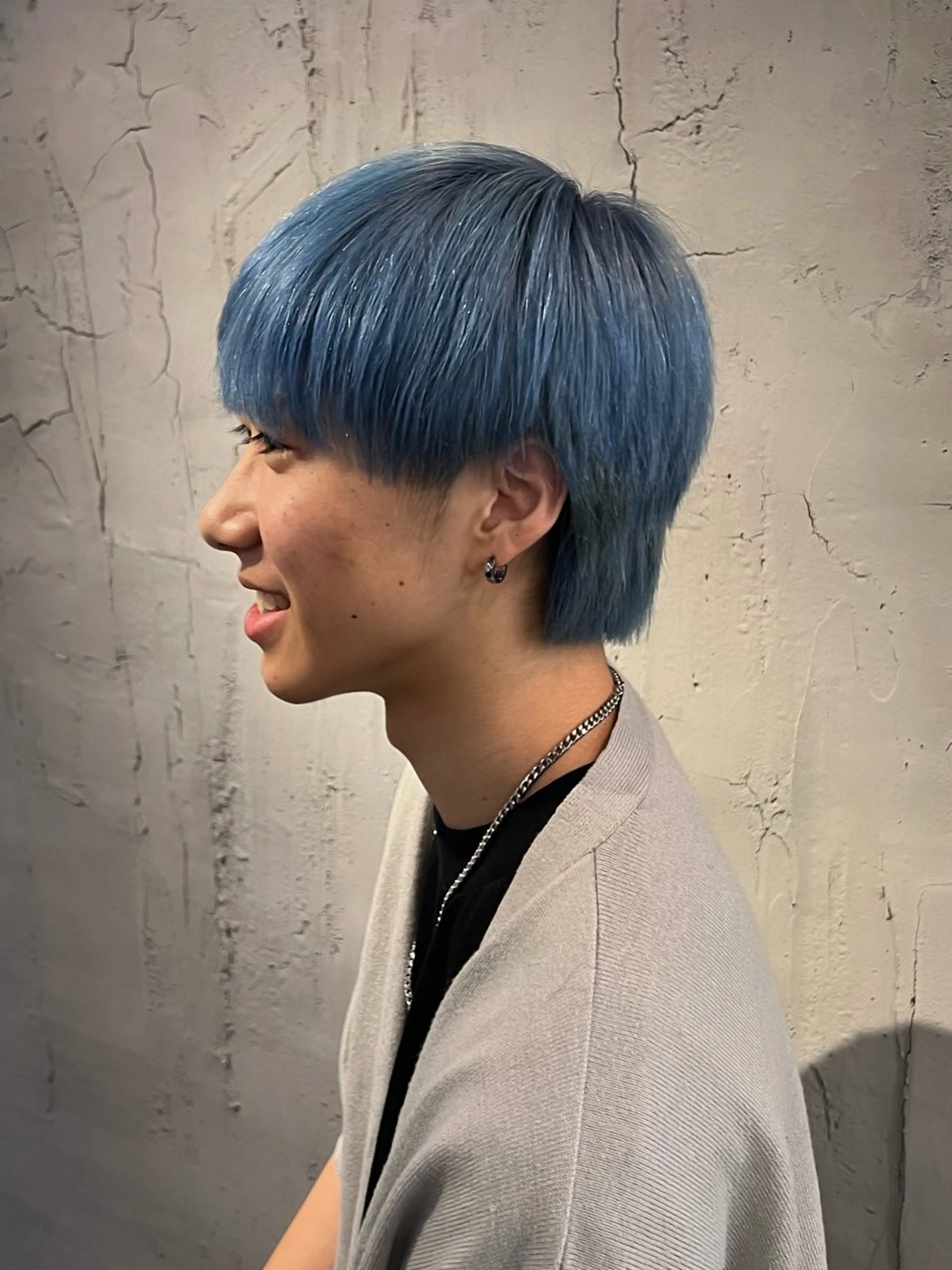 カラー メンズ ブロンド ブルーカラー シルバー ホワイトシルバー カット ヘアカラー トリートメント いぐちしょうた🫧 VISAGEbaskのヘアスタイル