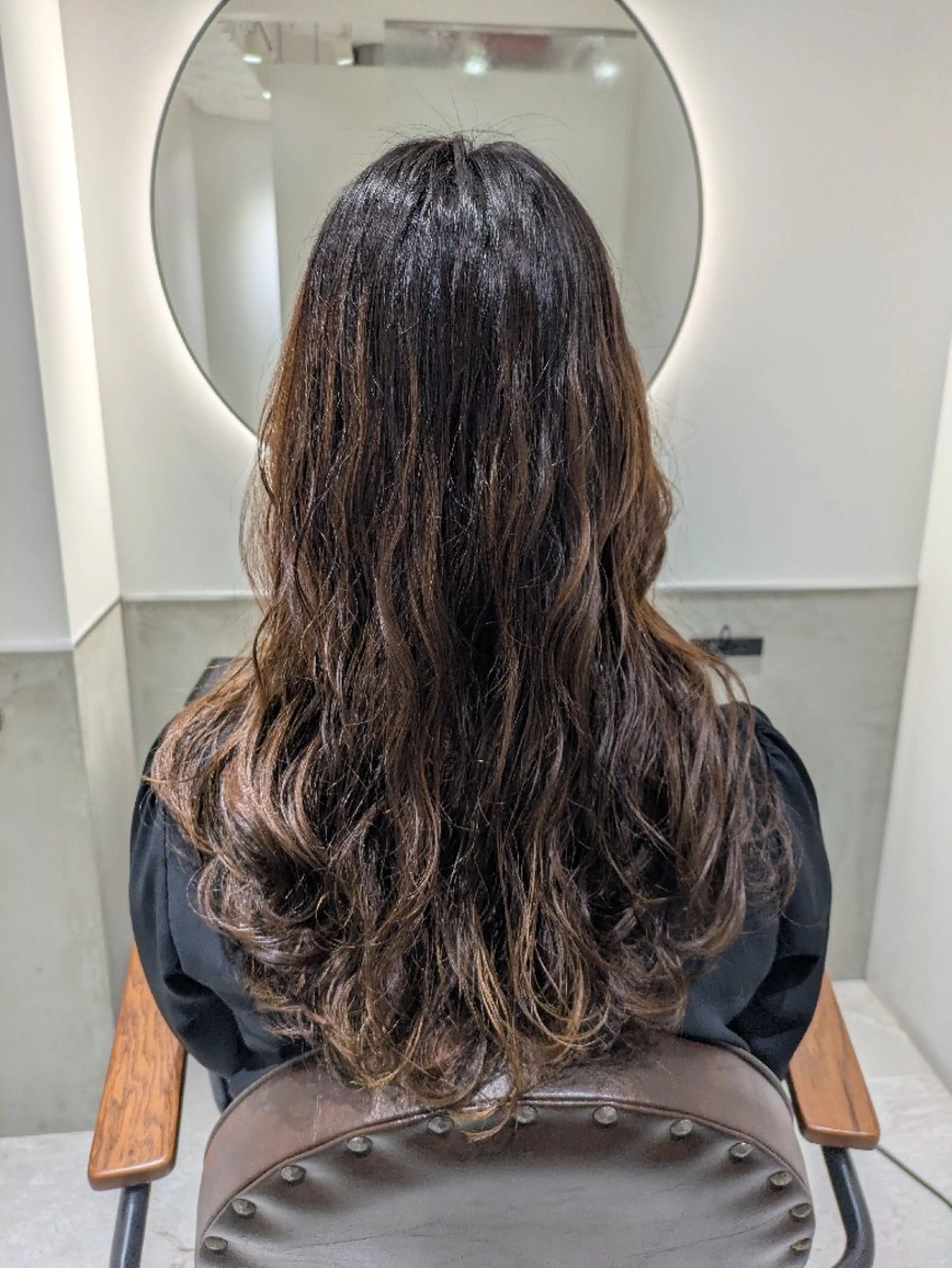 朝のスタイリングを簡単に⭕【直毛さん向け】デジタルパーマ+カットの写真