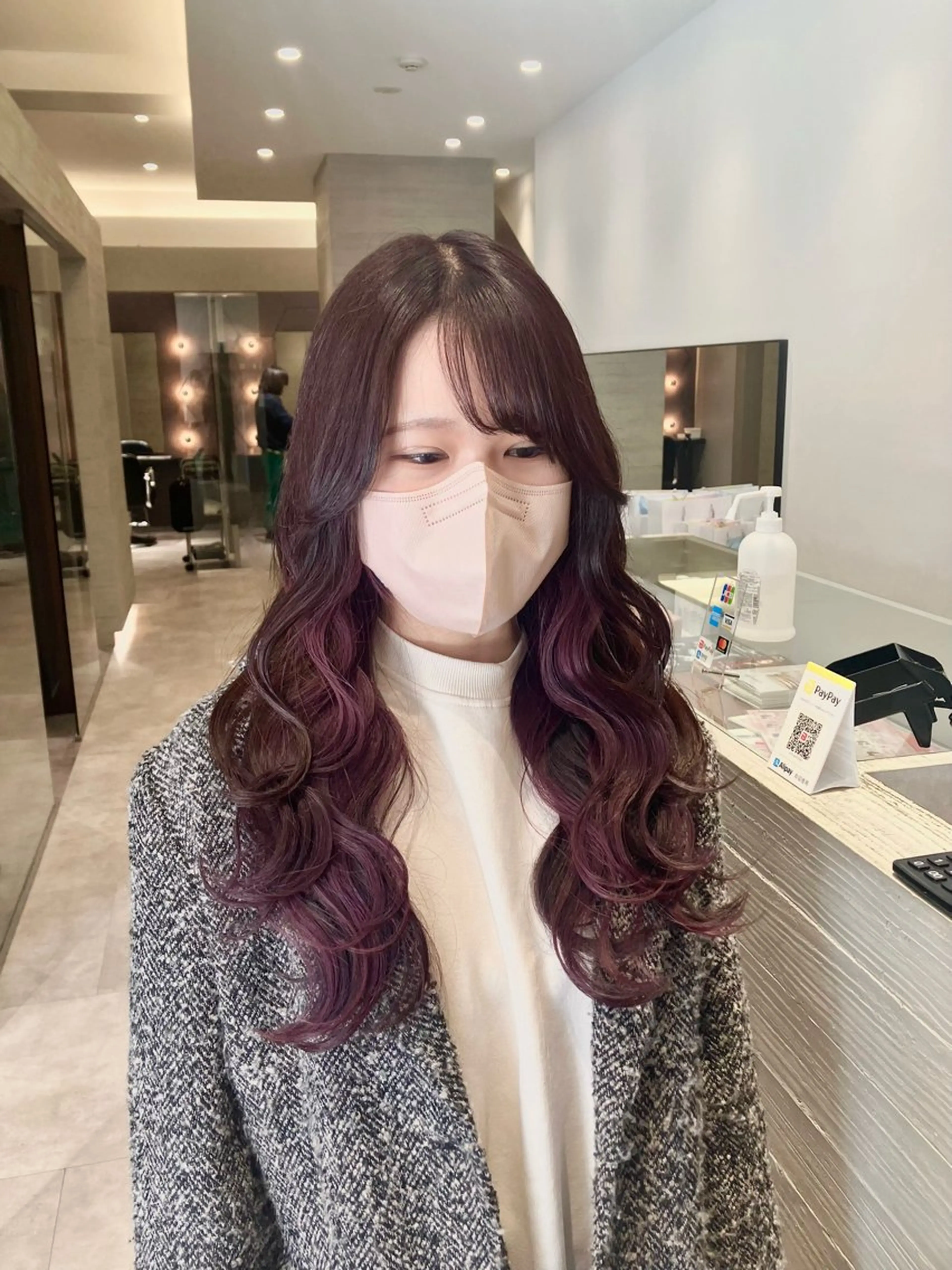 ロング カラー ブラウンカラー ピンクカラー ピンクパープル ピンクブラウン パープルカラー ヘアカラー サキ🤍ハイトーン 🩰くびれ巻きヘアのヘアスタイル