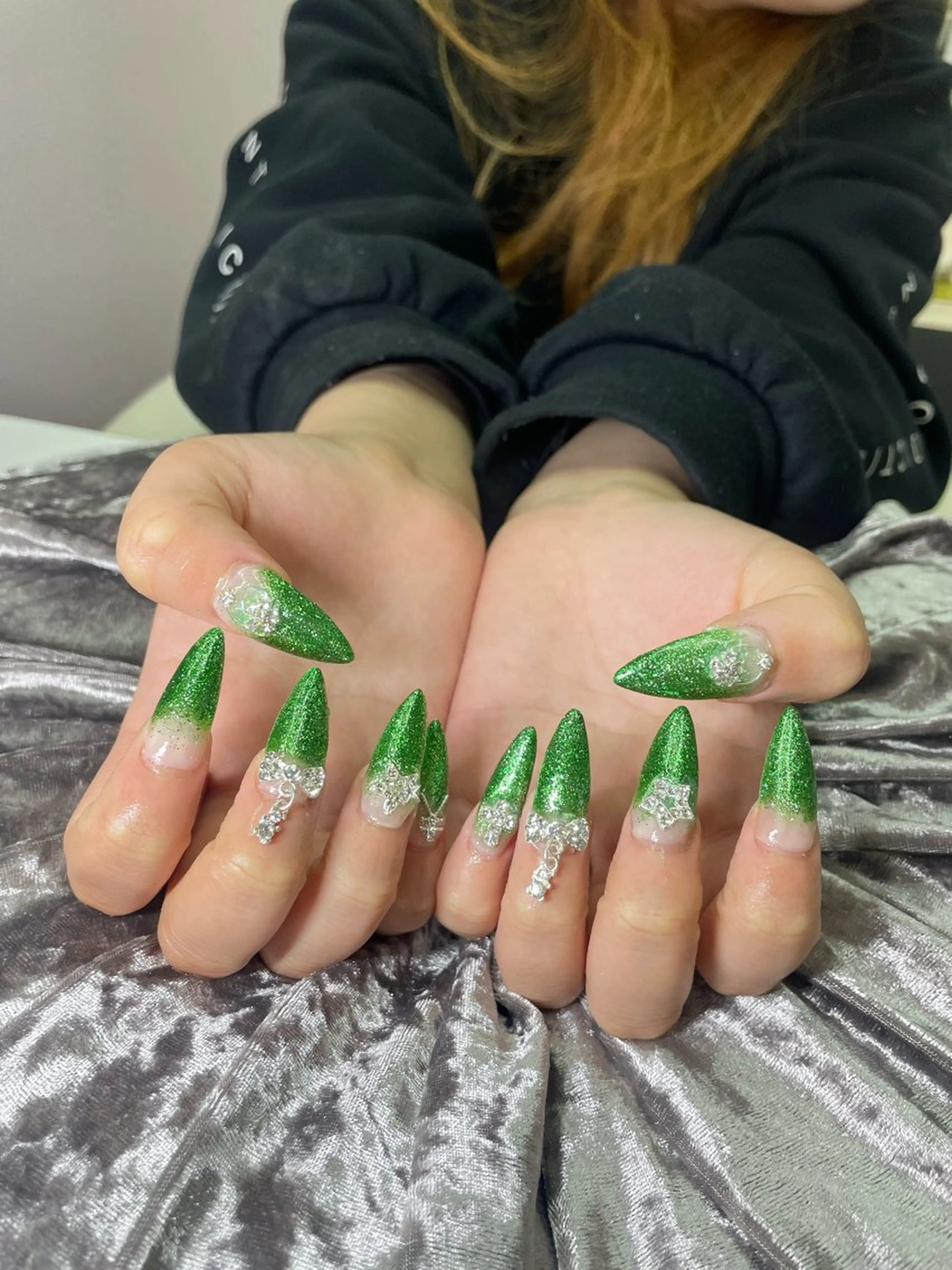 ネイル ハンドネイル Mumu眉毛,ネイル モデル募集中🪄のネイルデザイン