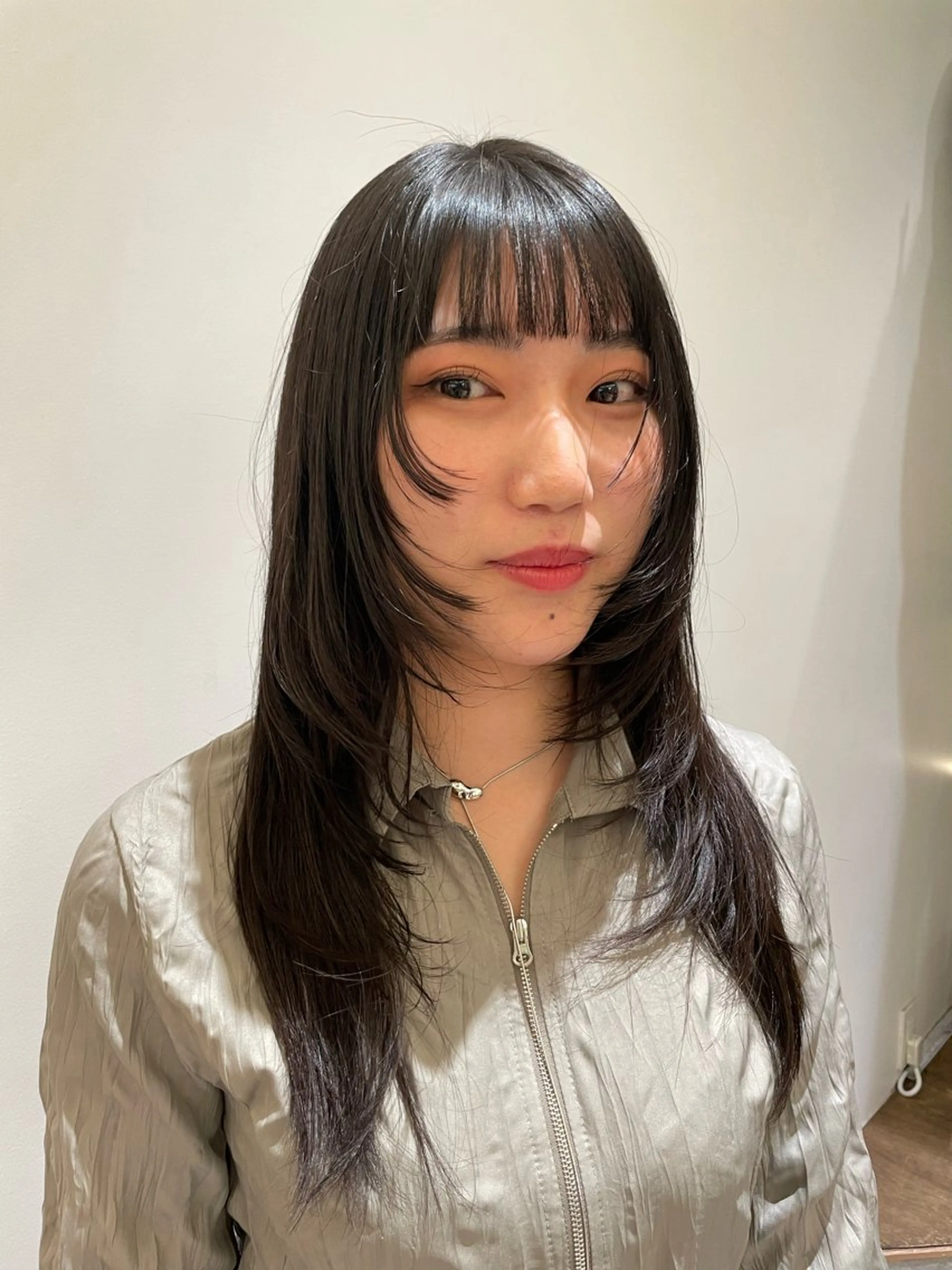 ロング レイヤーカット イシバシ ミナミのヘアスタイル