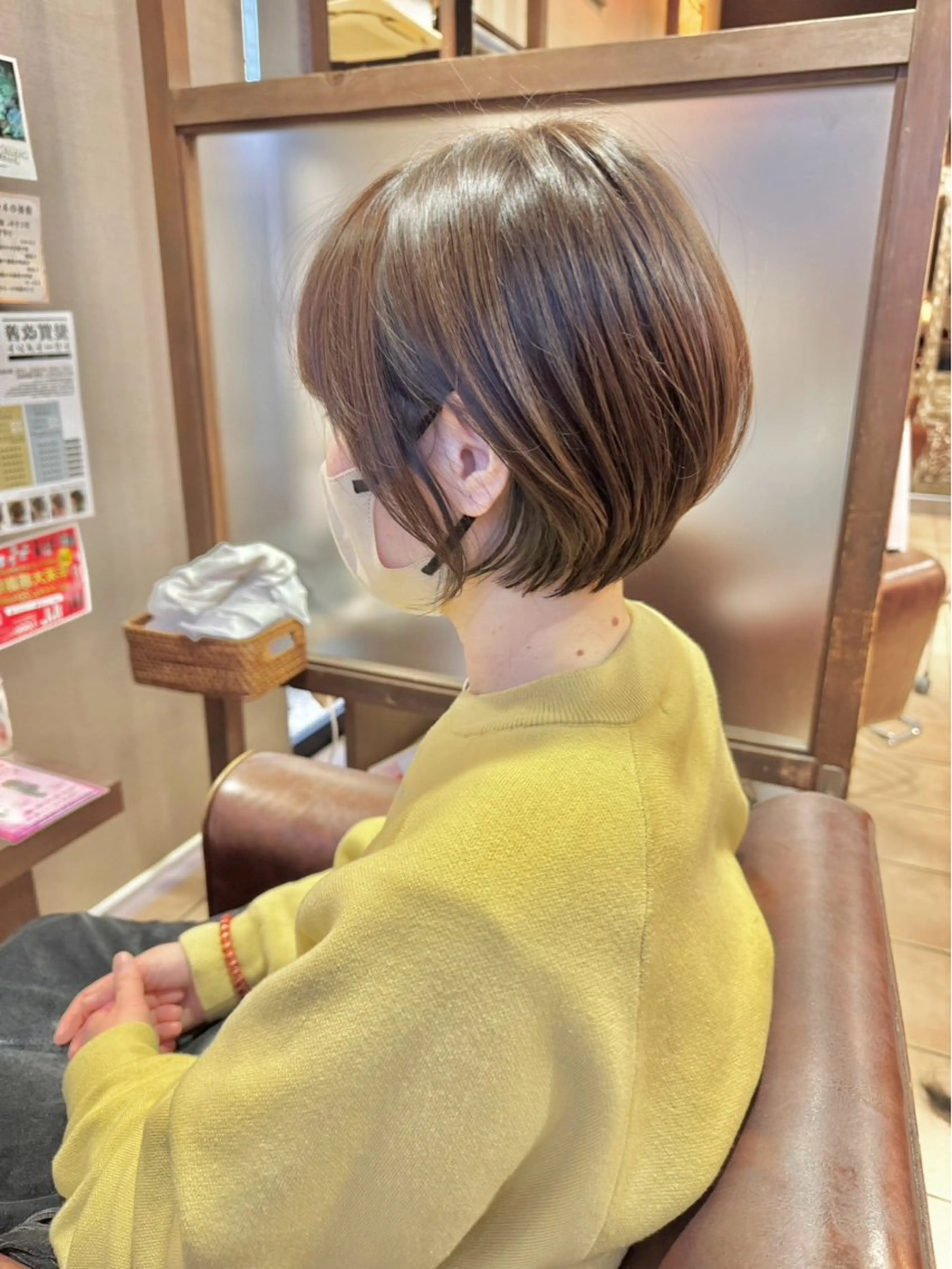 ショート カラー 鶴井 地のヘアスタイル