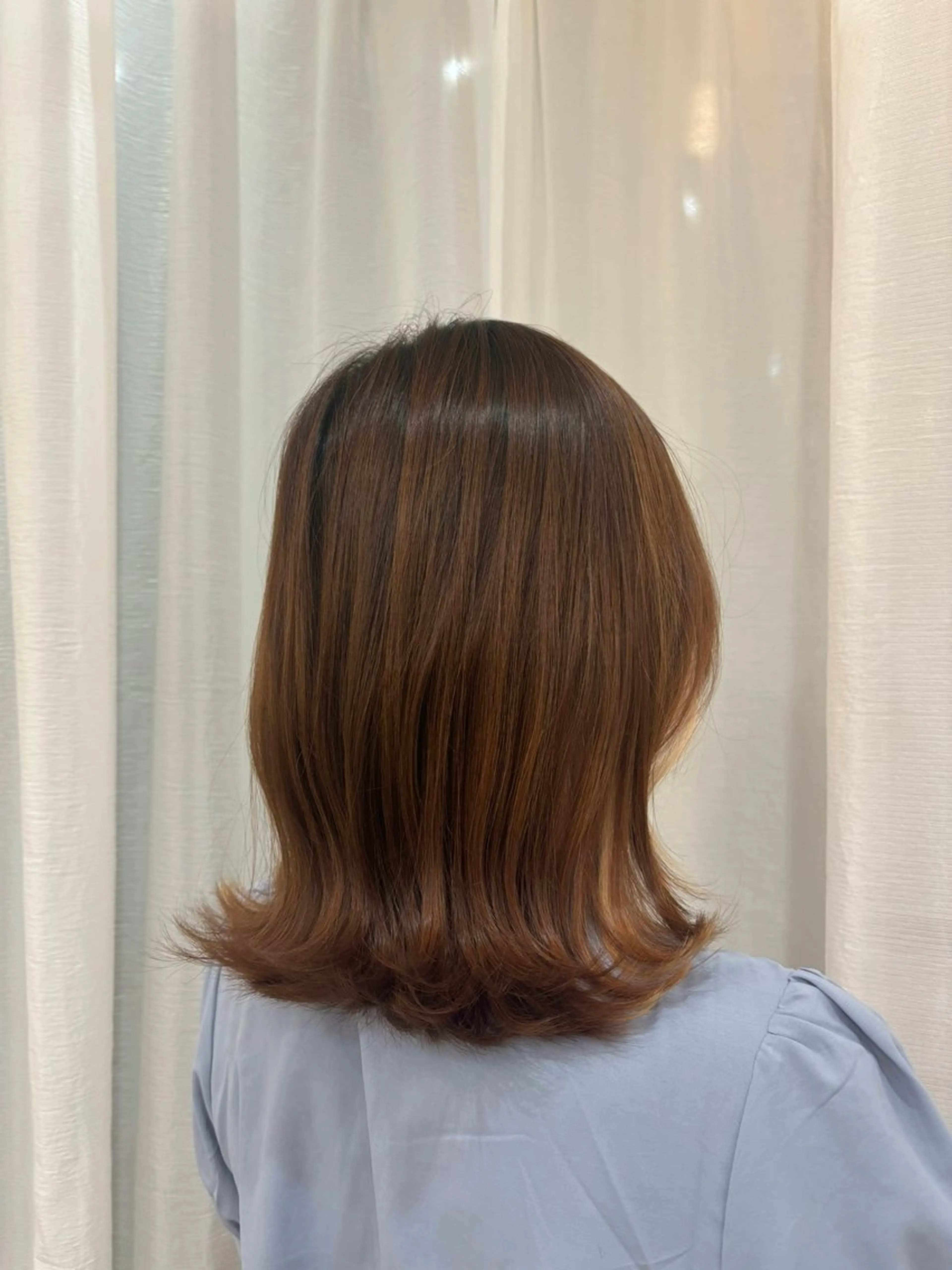 ミディアム レイヤーカット 欠畑 瑠奈のヘアスタイル