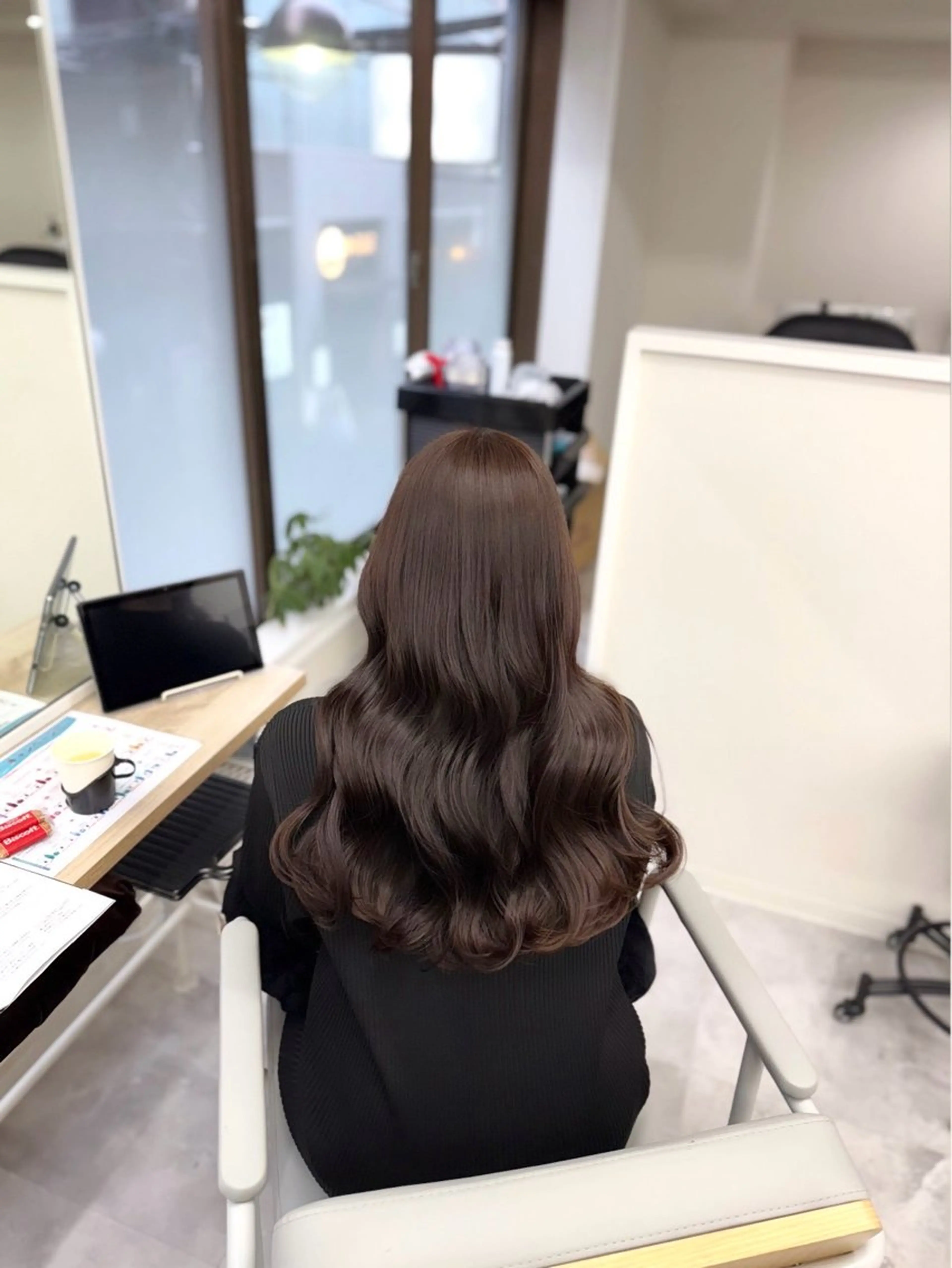 ロング チョコレートブラウン ヘアカラー トリートメント あい❤︎ /髪質改善/韓国巻きのヘアスタイル