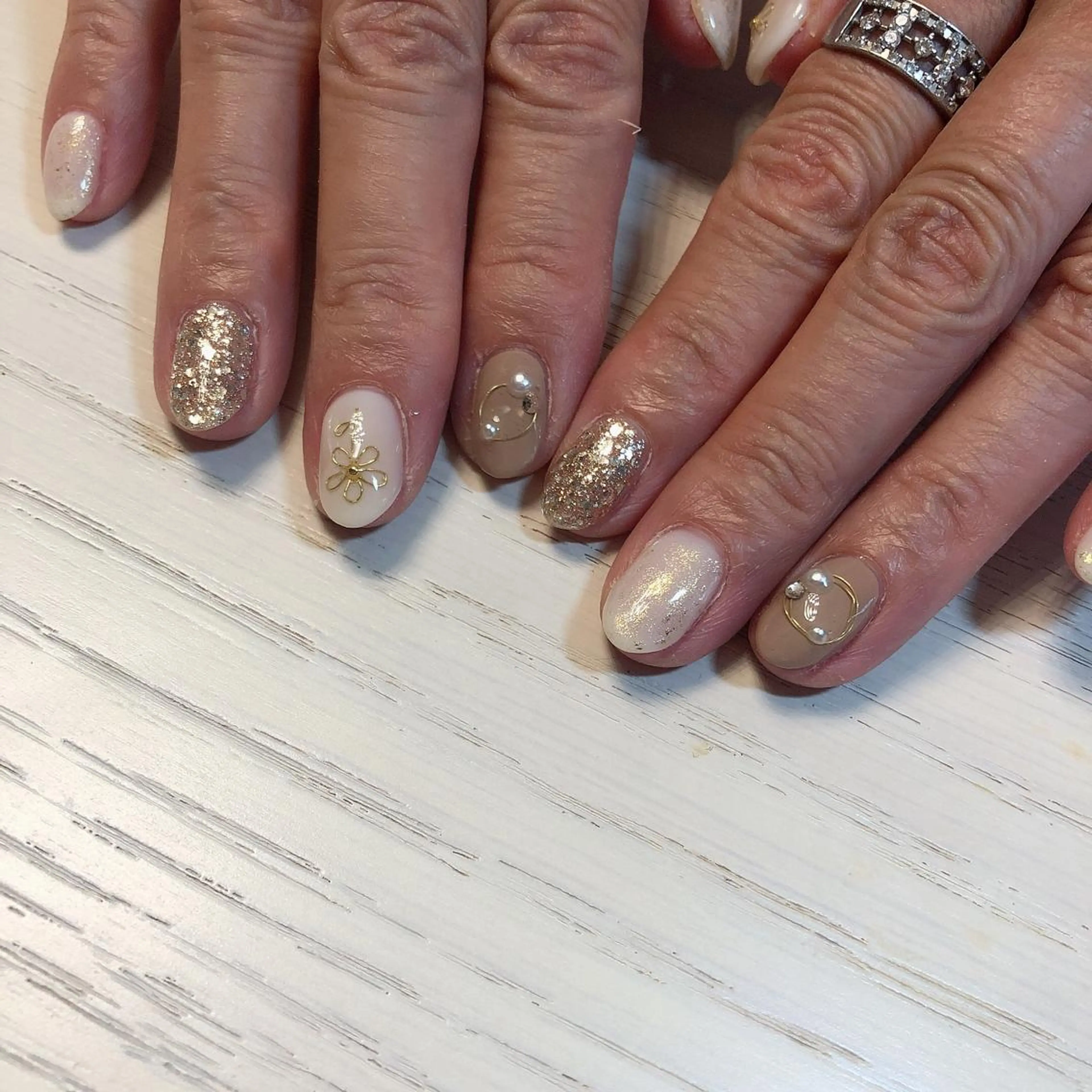 ネイル ハンドネイル 西岡 杏のネイルデザイン