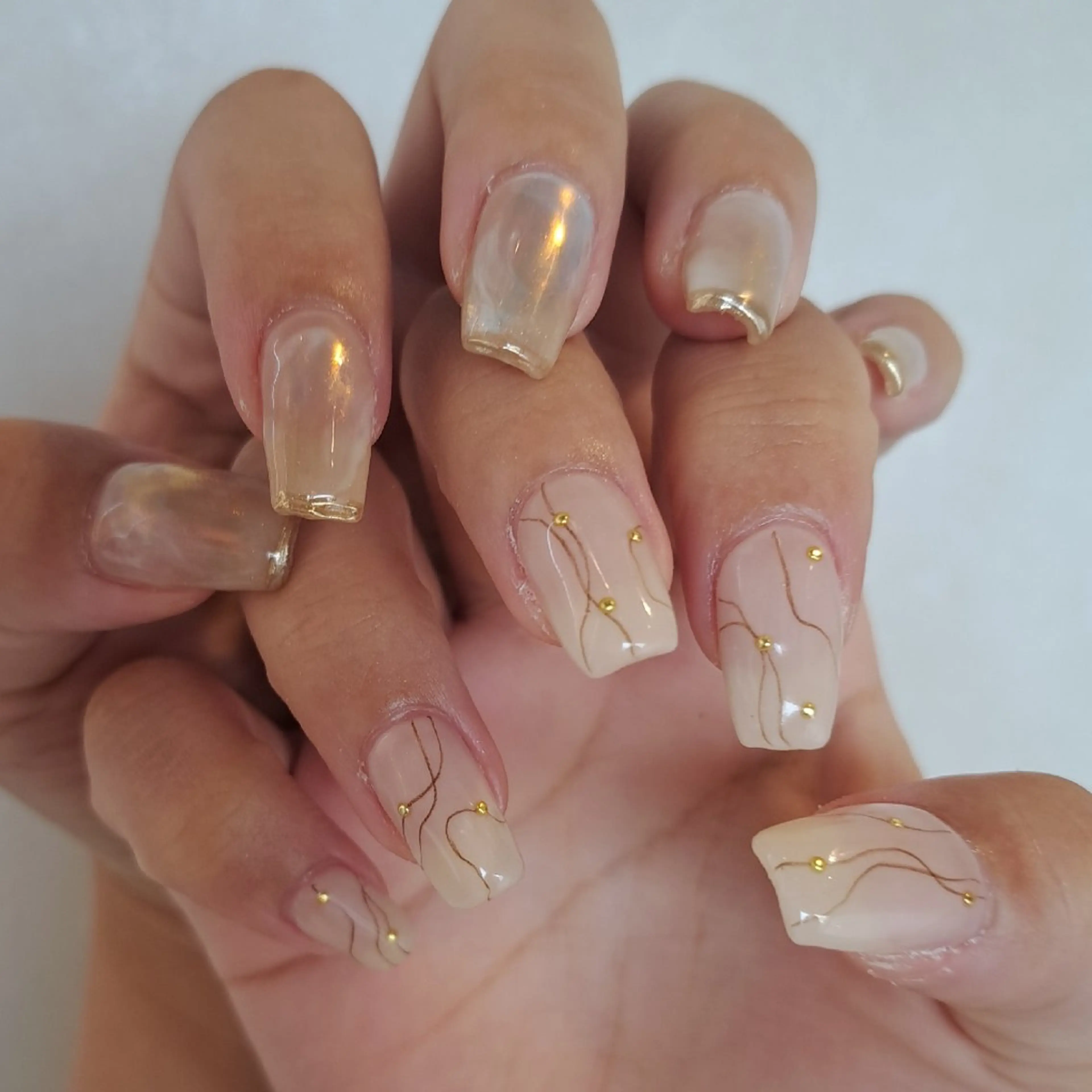 ネイル アートネイル オーロラネイル ジェルネイル ミラーネイル 持ち込み ハンドネイル Nail mood デザイン持ち込みokのネイルデザイン