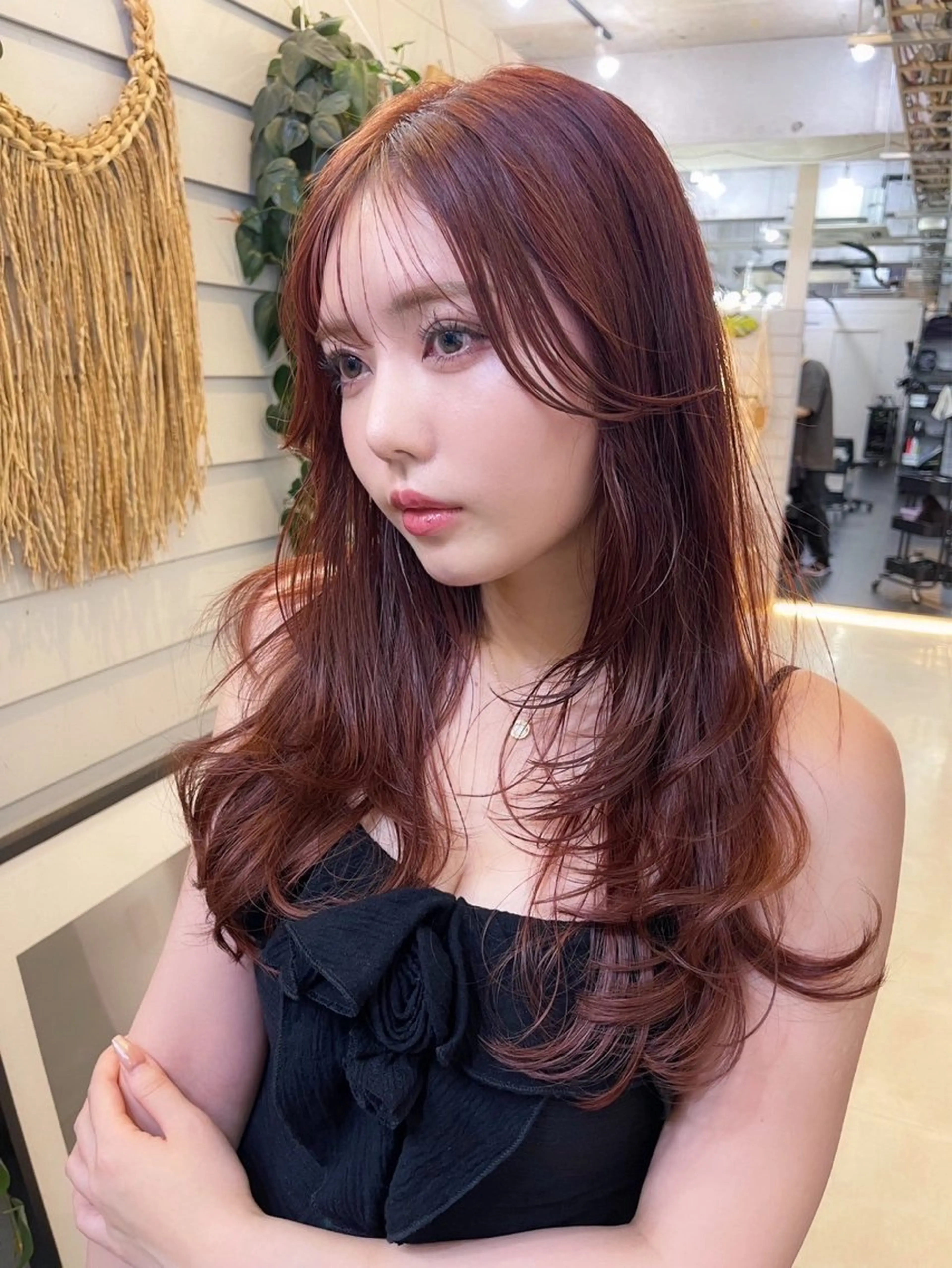 セミロング カラー ブリーチ ブラウンカラー ダブルカラー ブリーチなしカラー ピンクカラー ヘアカラー トリートメント AiM 大名　似合わせカットのヘアスタイル