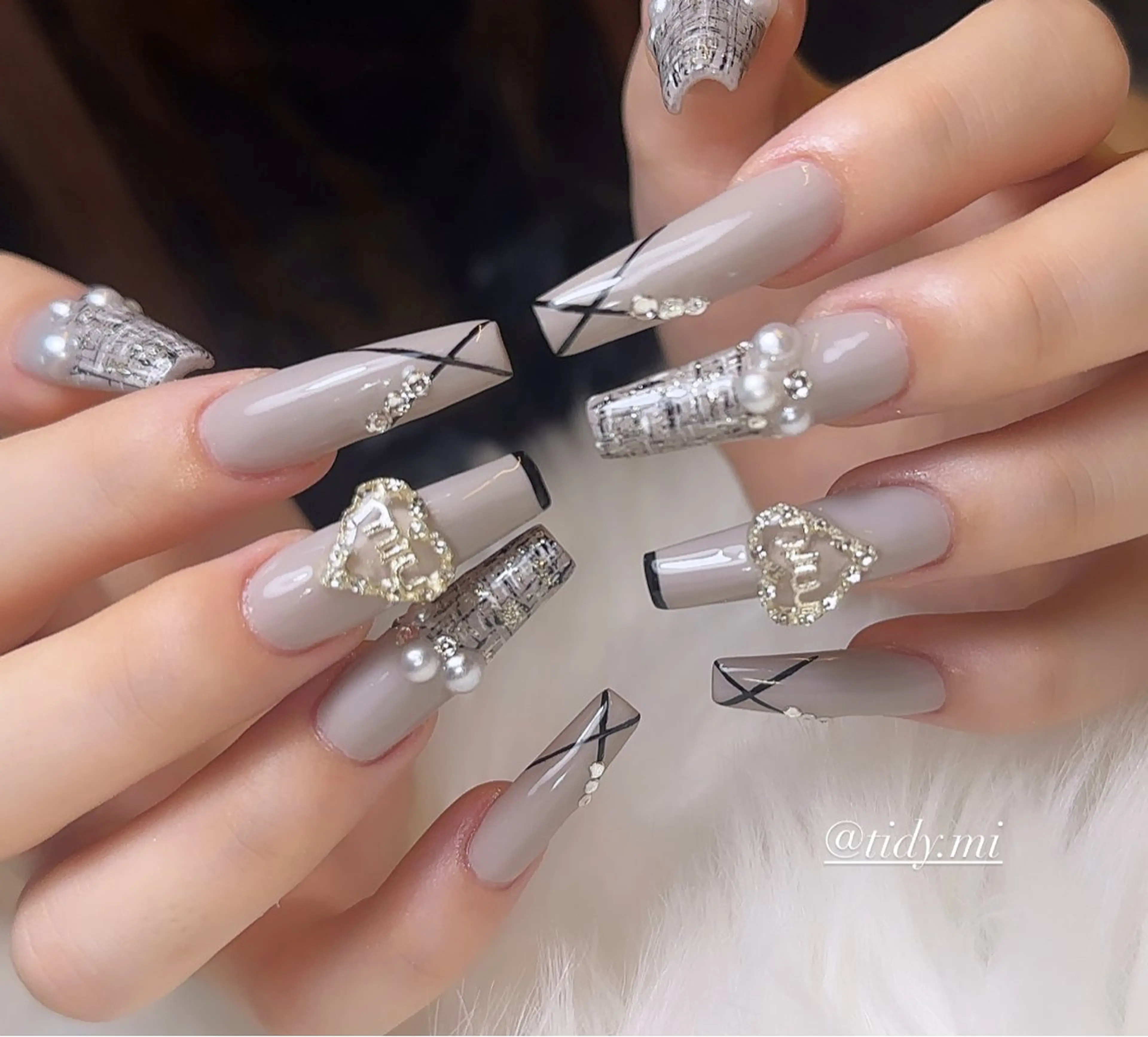 ネイル スカルプネイル TIDY .のネイルデザイン