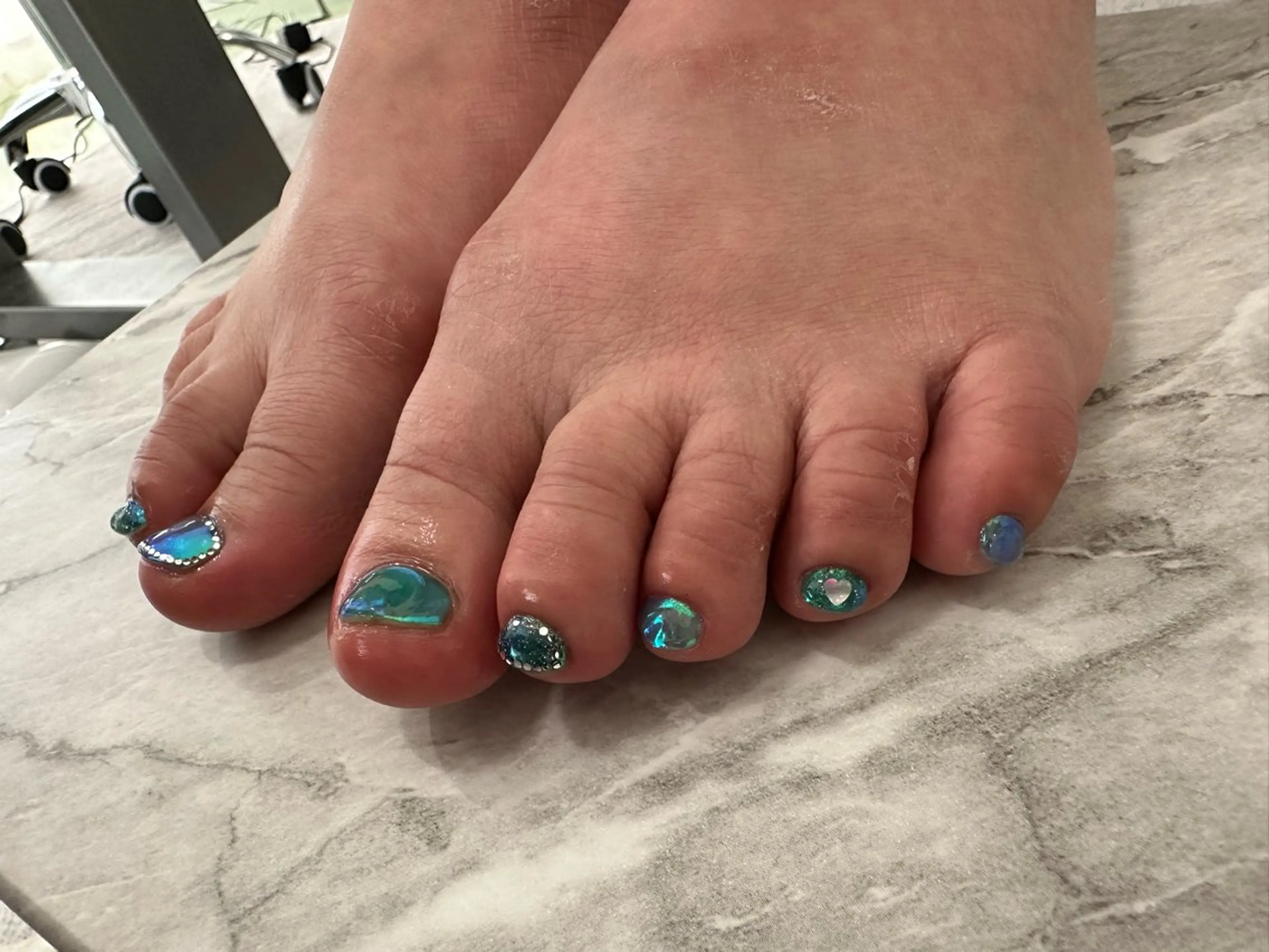 ネイル フラッシュネイル フットネイル num-fi Aiのネイルデザイン