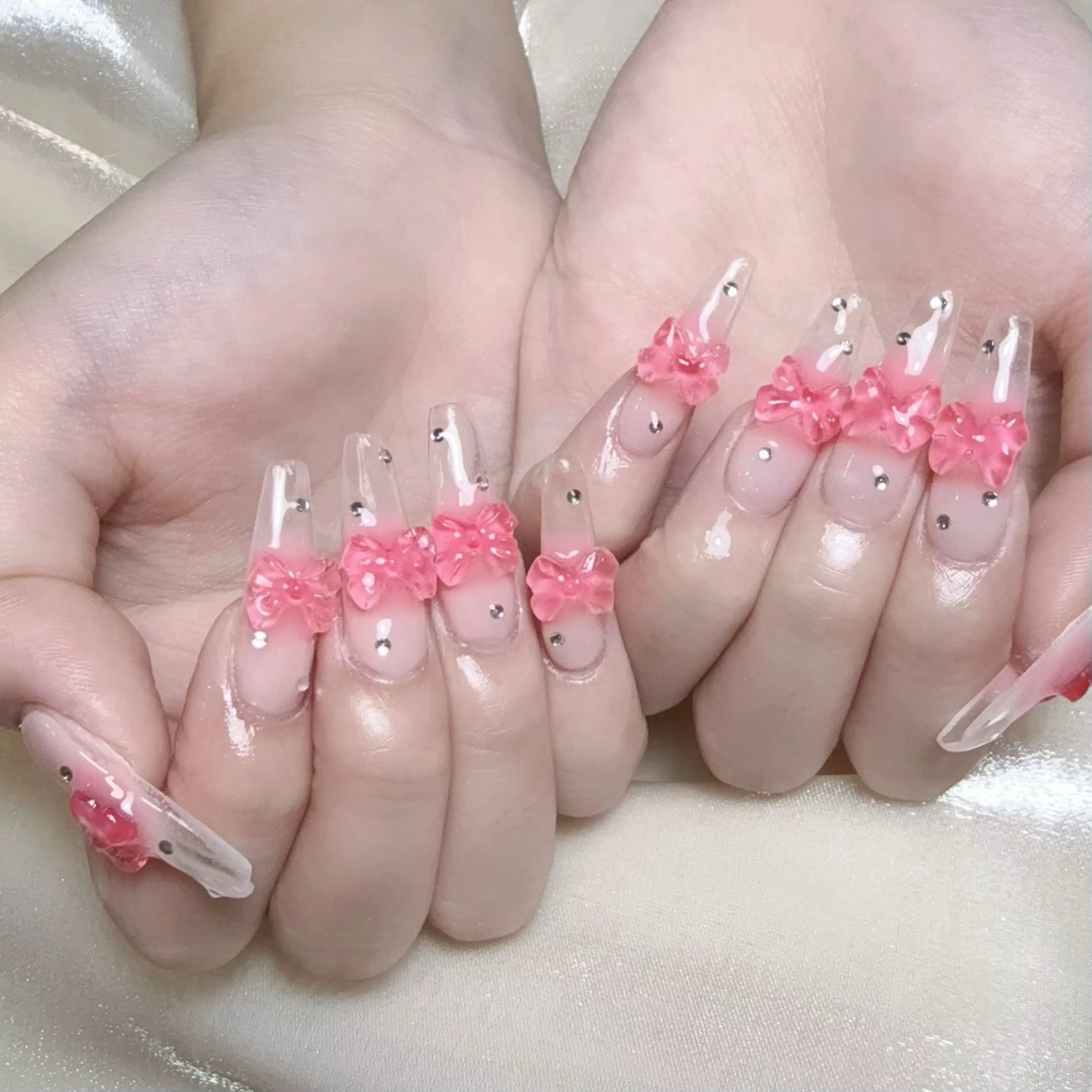 メンズ ネイル メンズ韓国風 アートネイル オーロラネイル ガーリー キラキラネイル Nail salon 木にいるのネイルデザイン