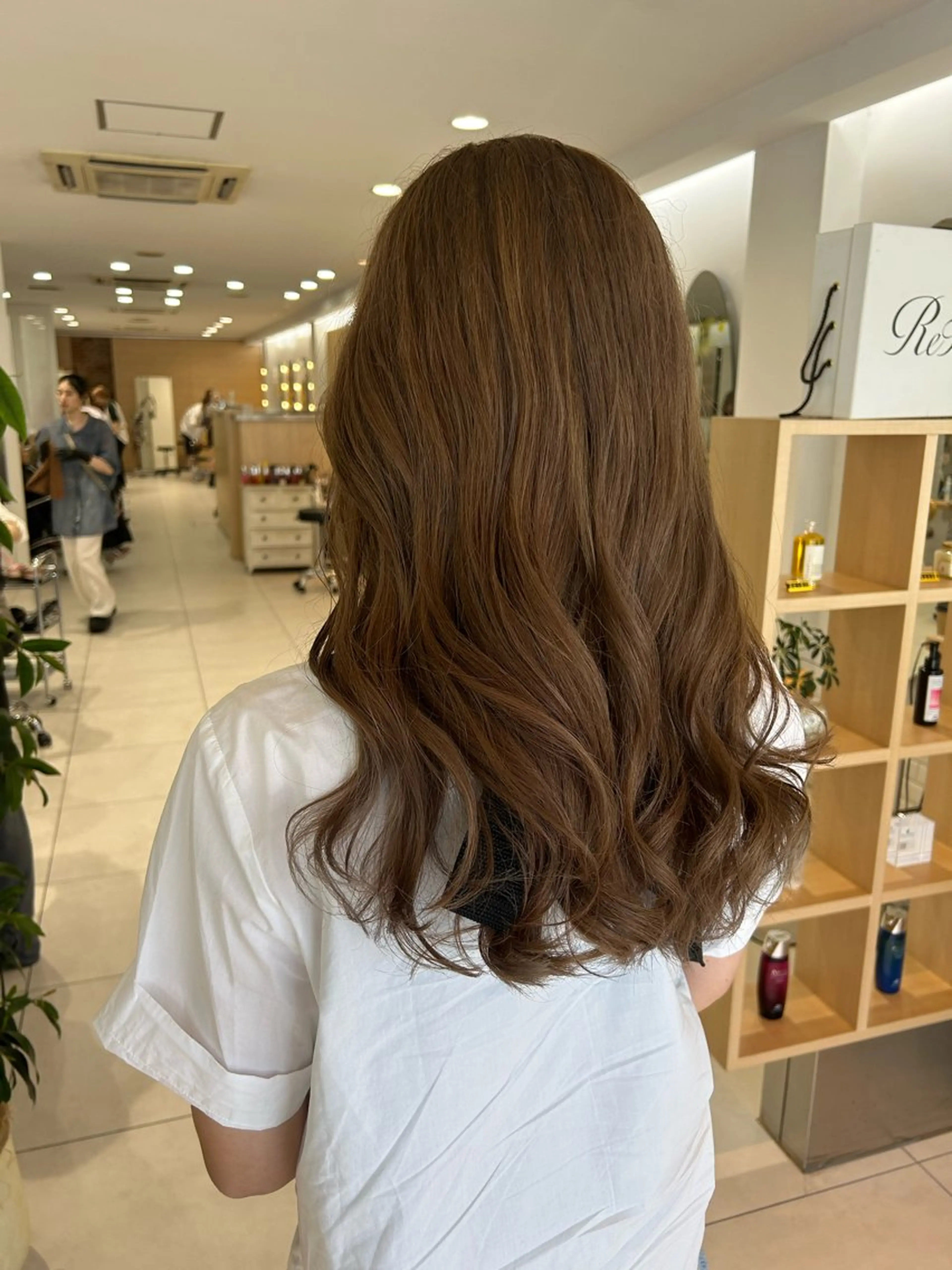 ロング カラー ベージュカラー ブリーチ 透明感カラー ハイトーンカラー 🍀透明感抜群🍀/ ハイトーンカラーのヘアスタイル