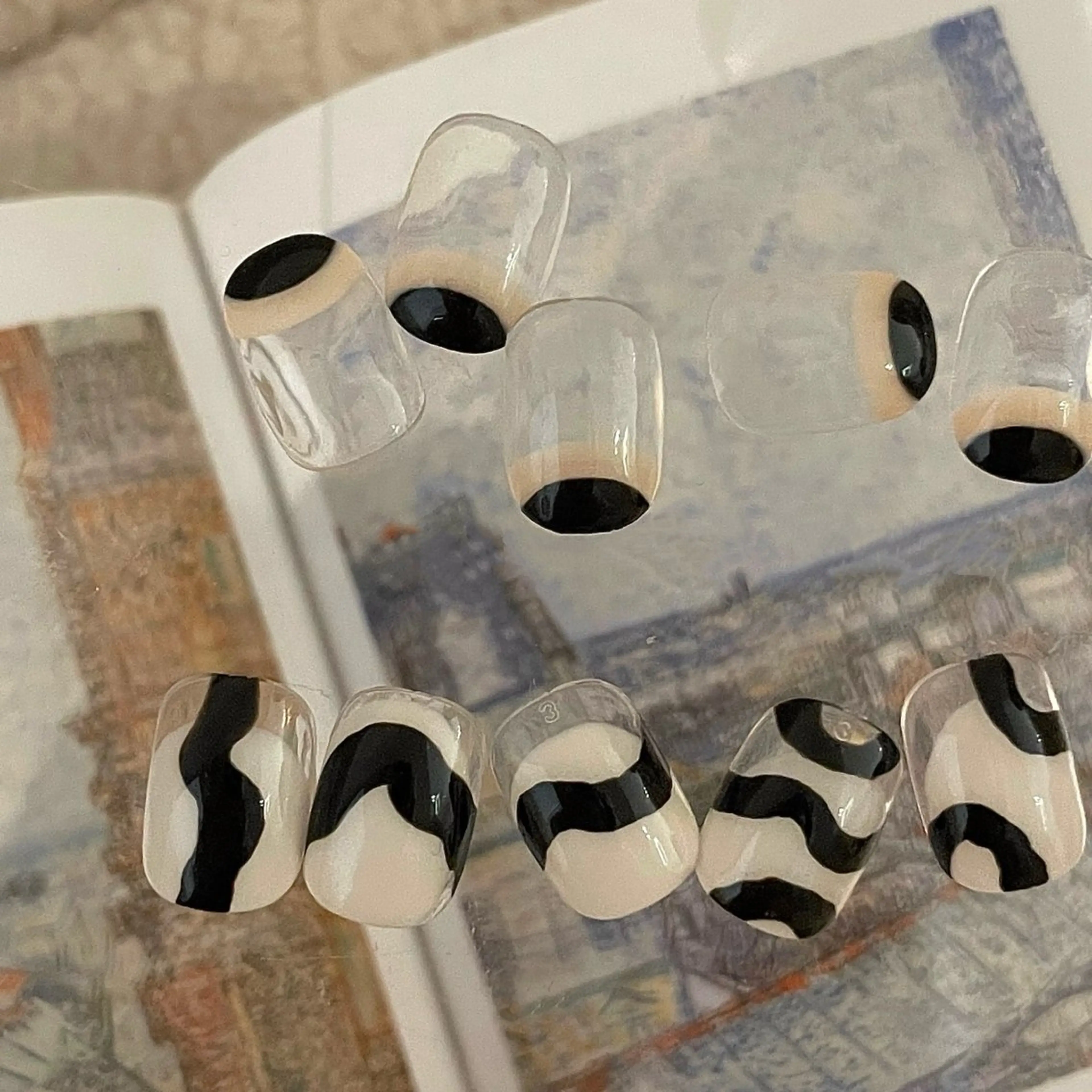 ネイル アートネイル シンプルネイル ANOVA アノヴァのネイルデザイン