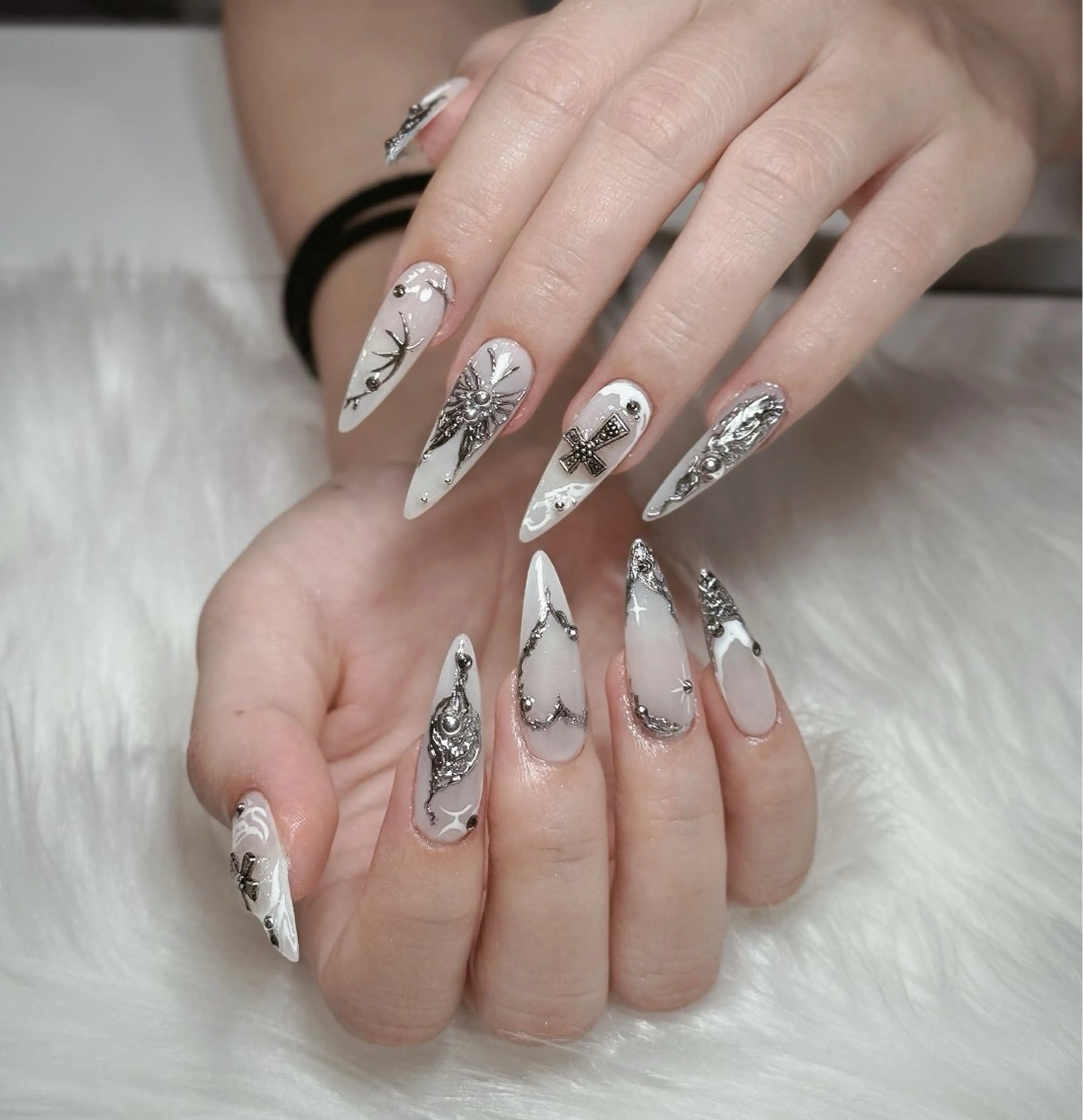 ネイル アートネイル オーロラネイル ジェルネイル 韓国ネイル ロングネイル ハンドネイル Nichi Nailsのネイルデザイン