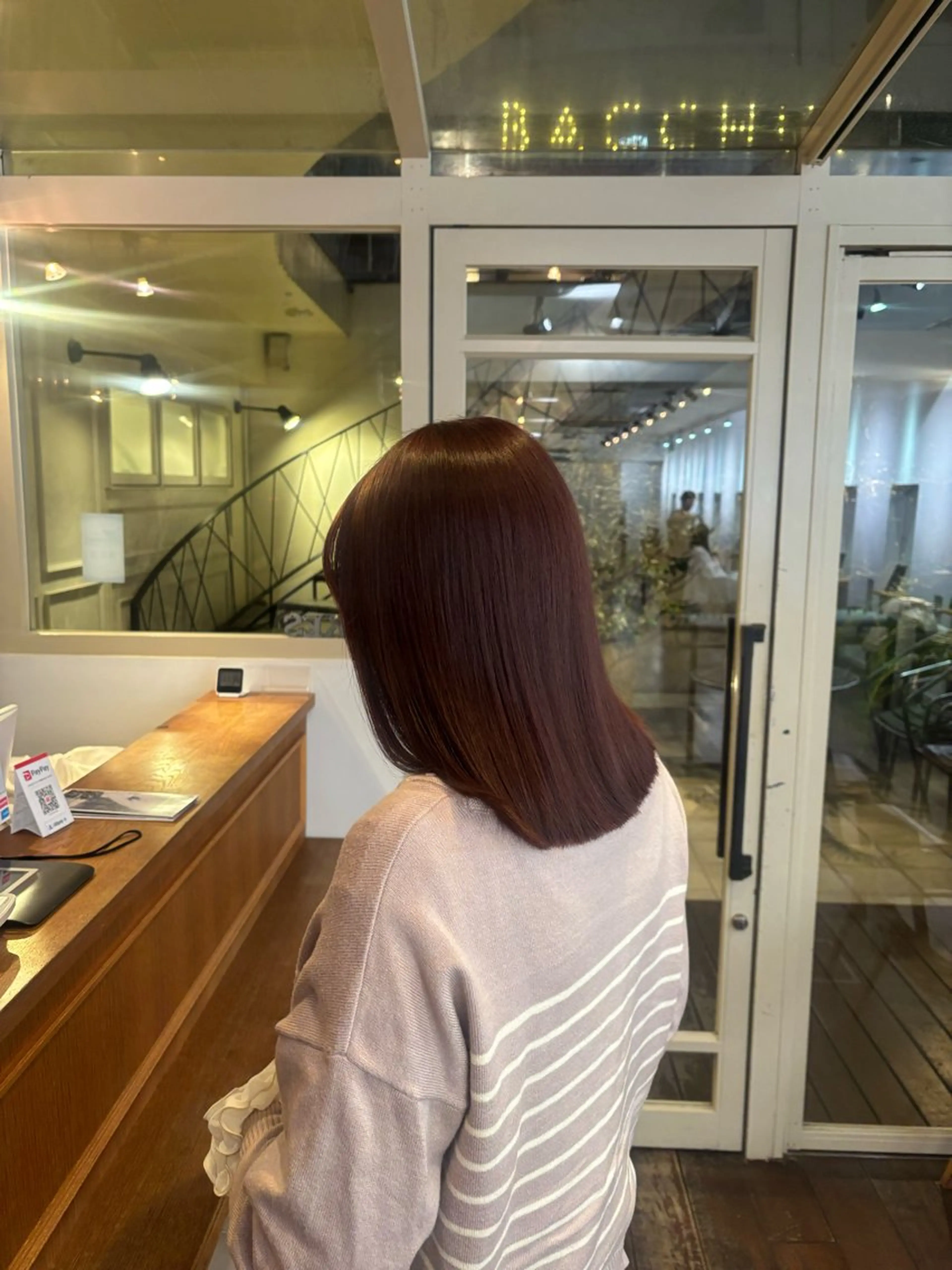 セミロング カラー くいた あやなのヘアスタイル