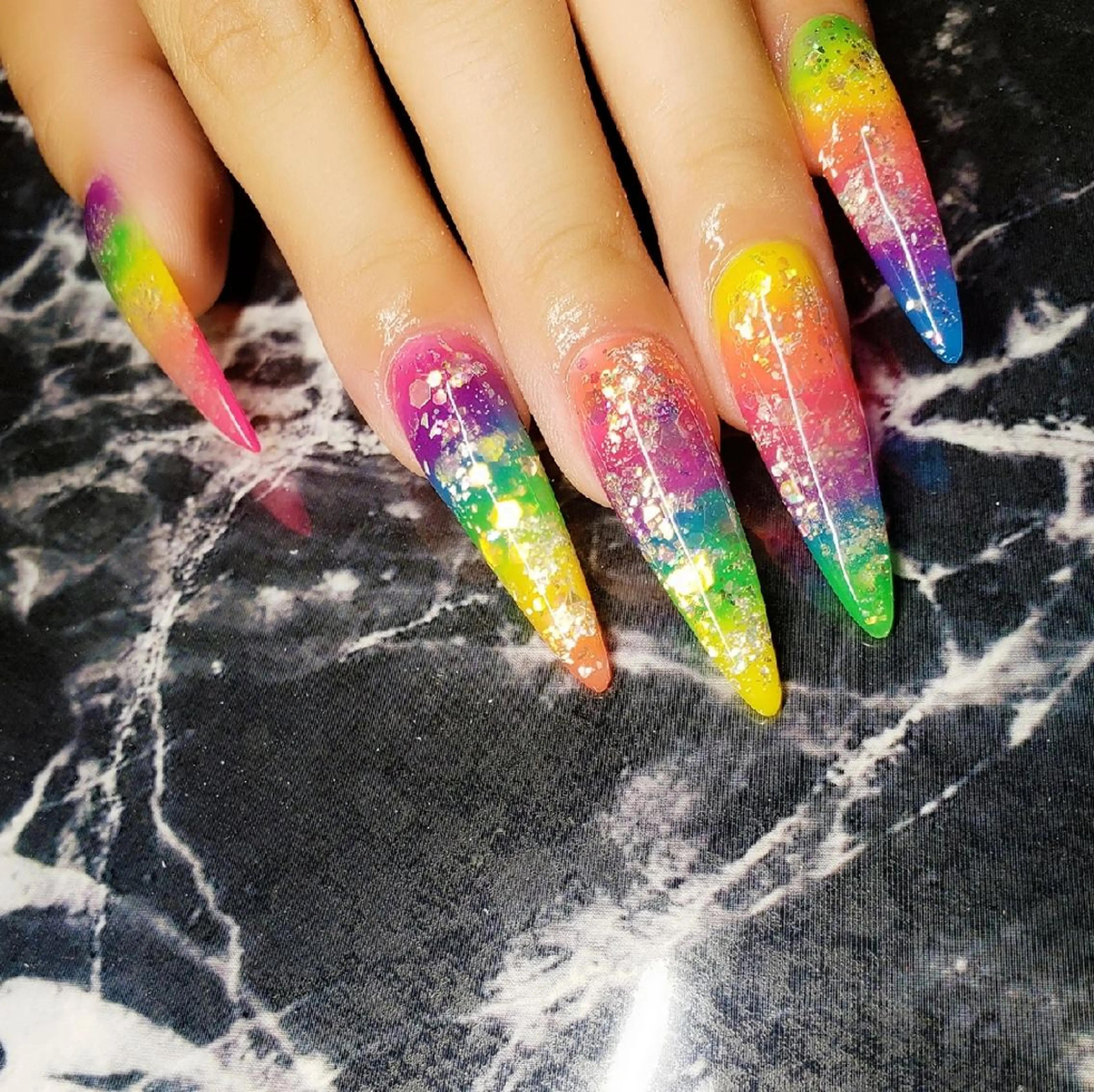 ロング ネイル ハンドネイル クロキ 。のネイルデザイン