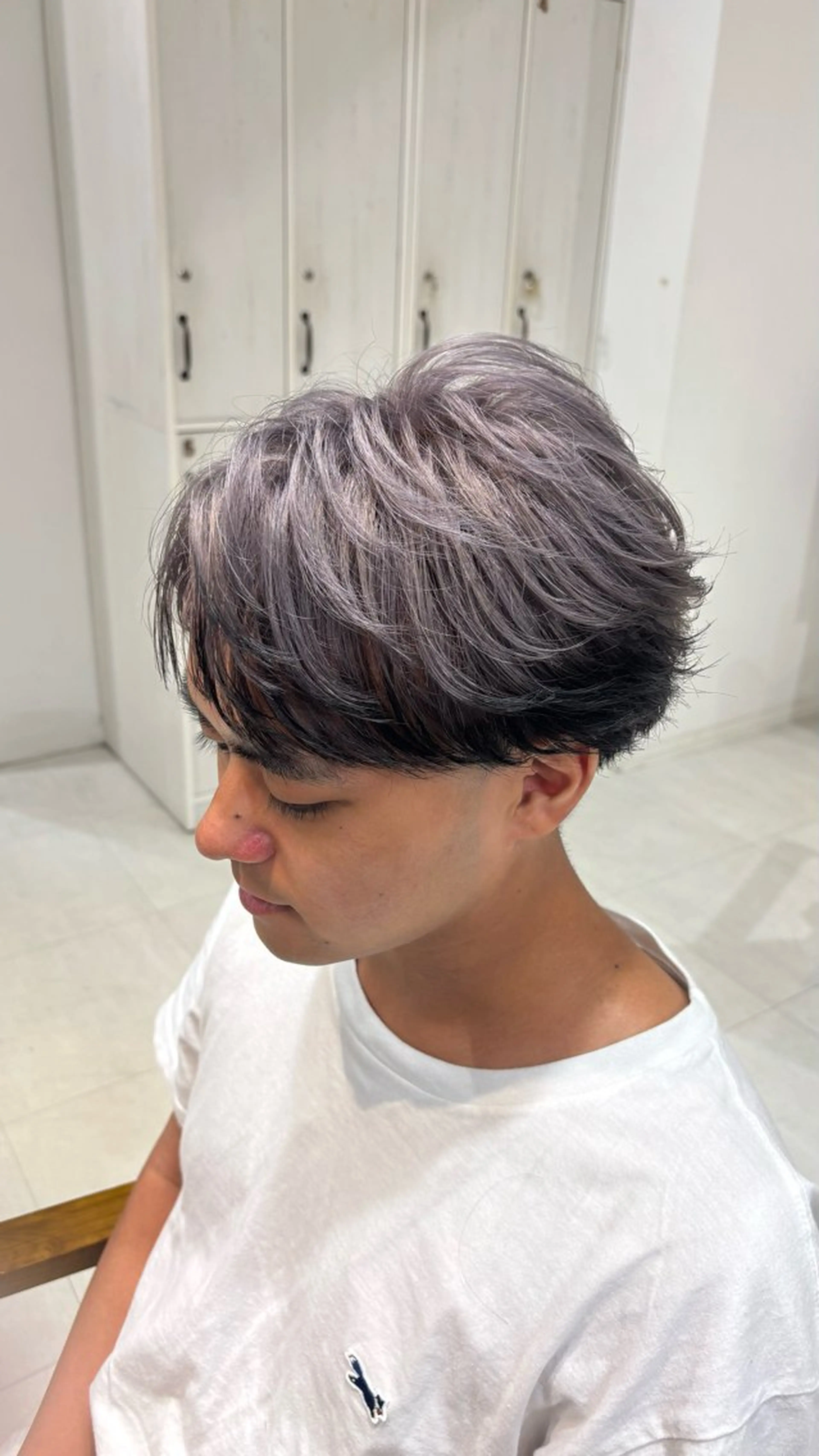 カラー メンズ メンズブリーチ ブリーチ デザインカラー NeiRo 日本橋所属・伊藤 神威のヘアスタイル