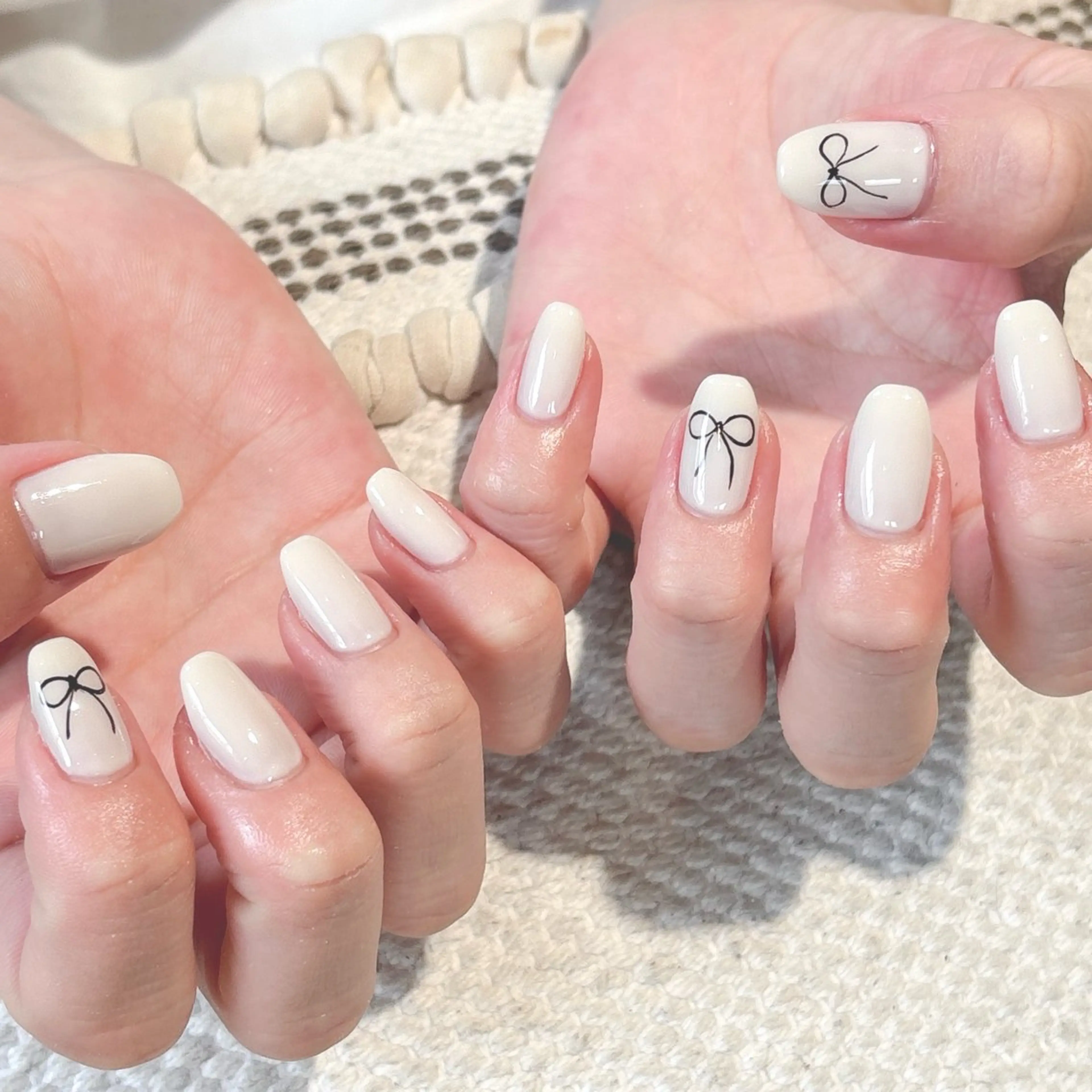 ネイル リボン ハンドネイル megu  / sōko nailのネイルデザイン