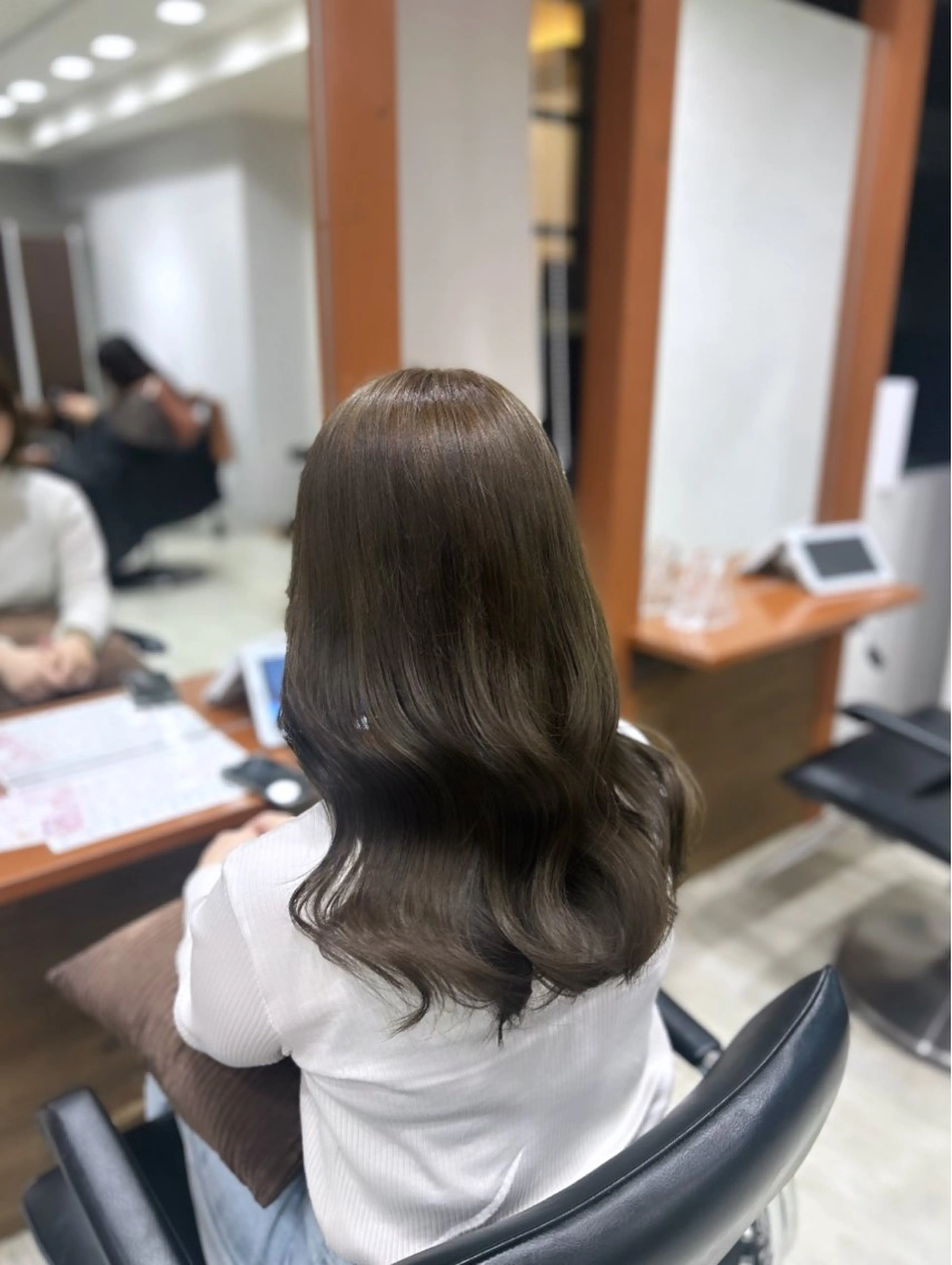 カラー ベージュカラー オリーブベージュ ヘアカラー CIEL 難波店所属・🎀透明感/レイヤ ー/Kotona🎀のヘアスタイル