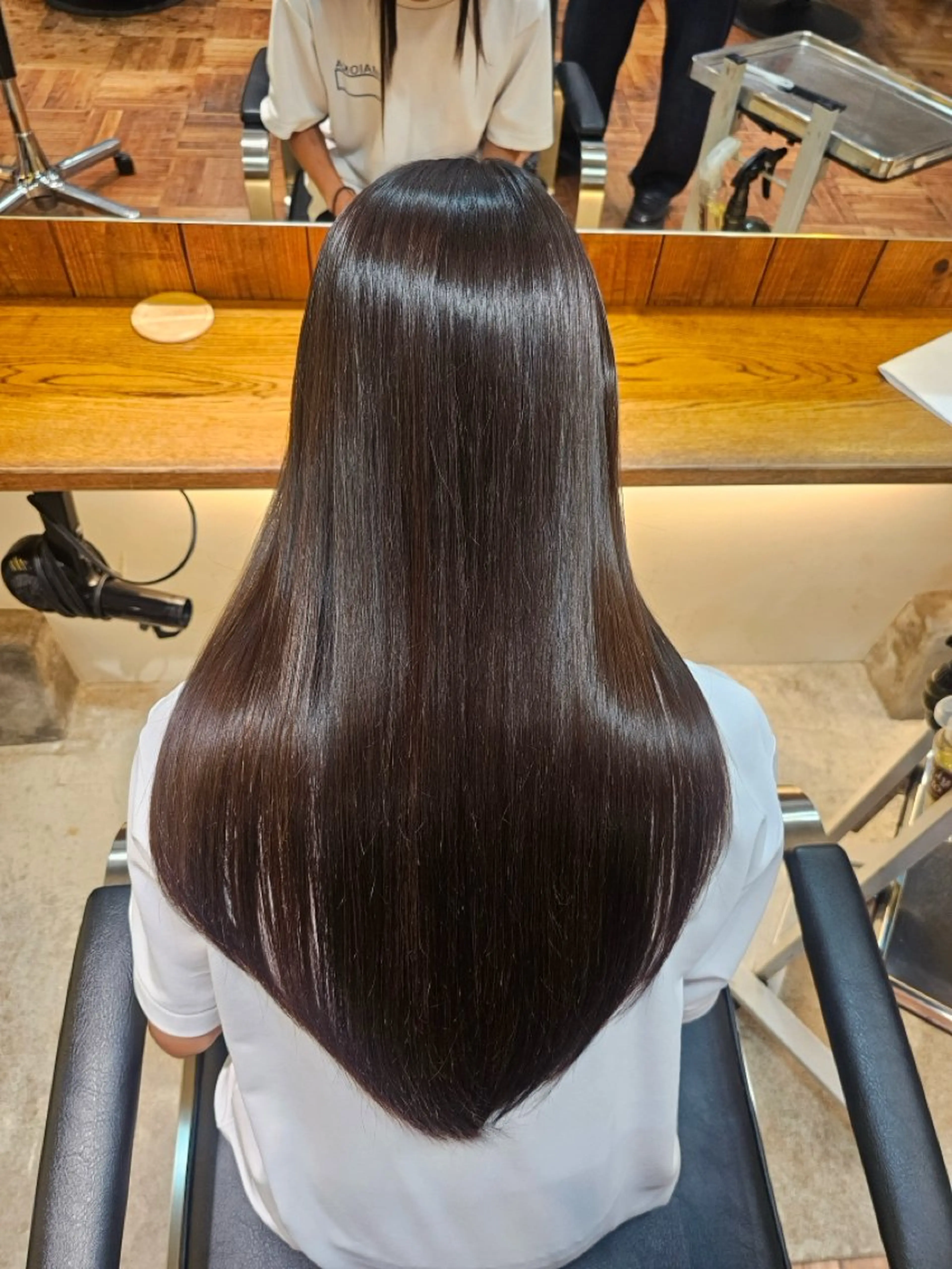 ロング カラー ｖｉｖi ヴィヴィのヘアスタイル