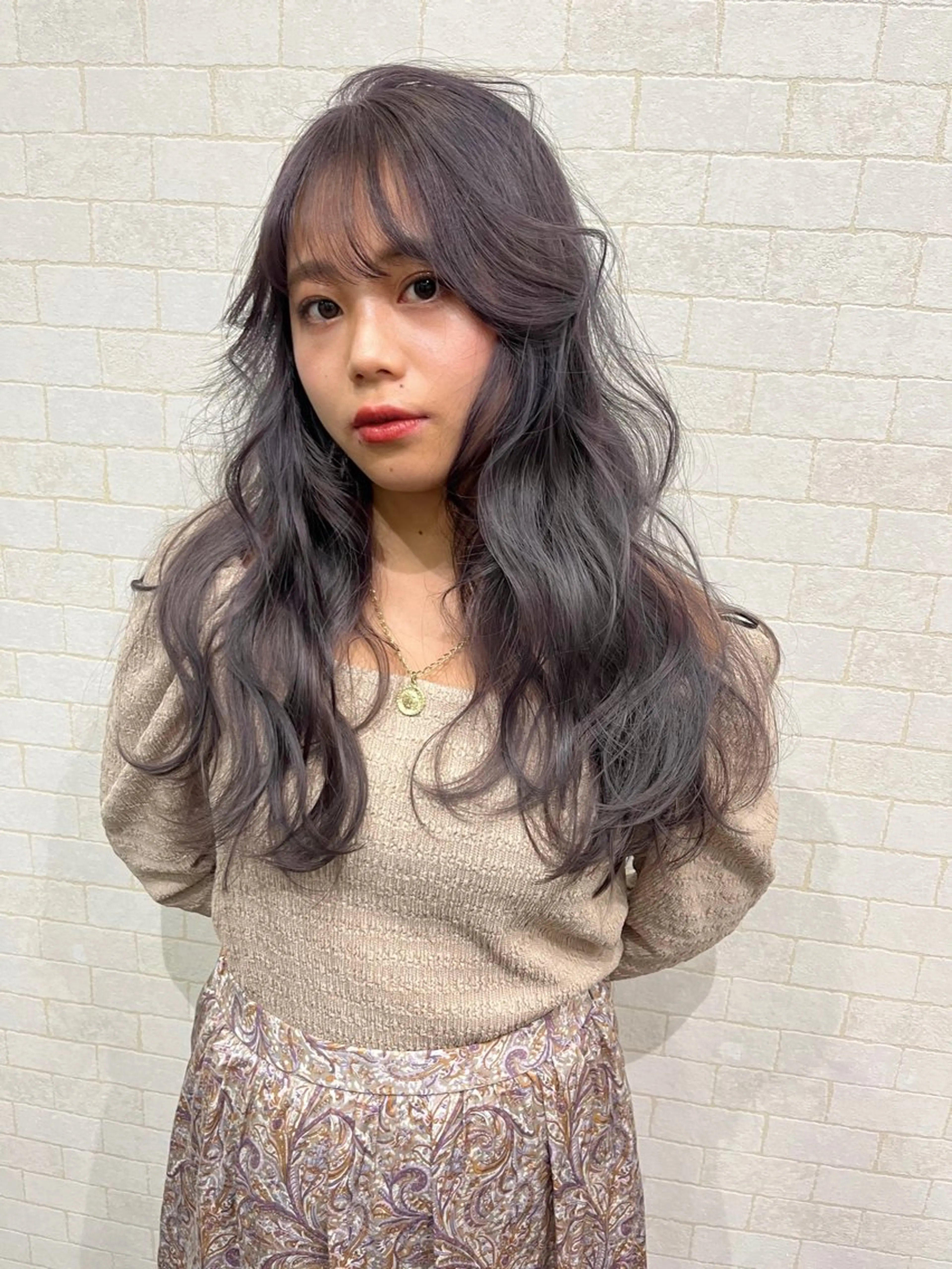 ロング カラー グレージュ ラベンダーカラー ラベンダーグレージュ ラベンダーグレー ヘアセット🎀パーマ Tsubasaのヘアスタイル