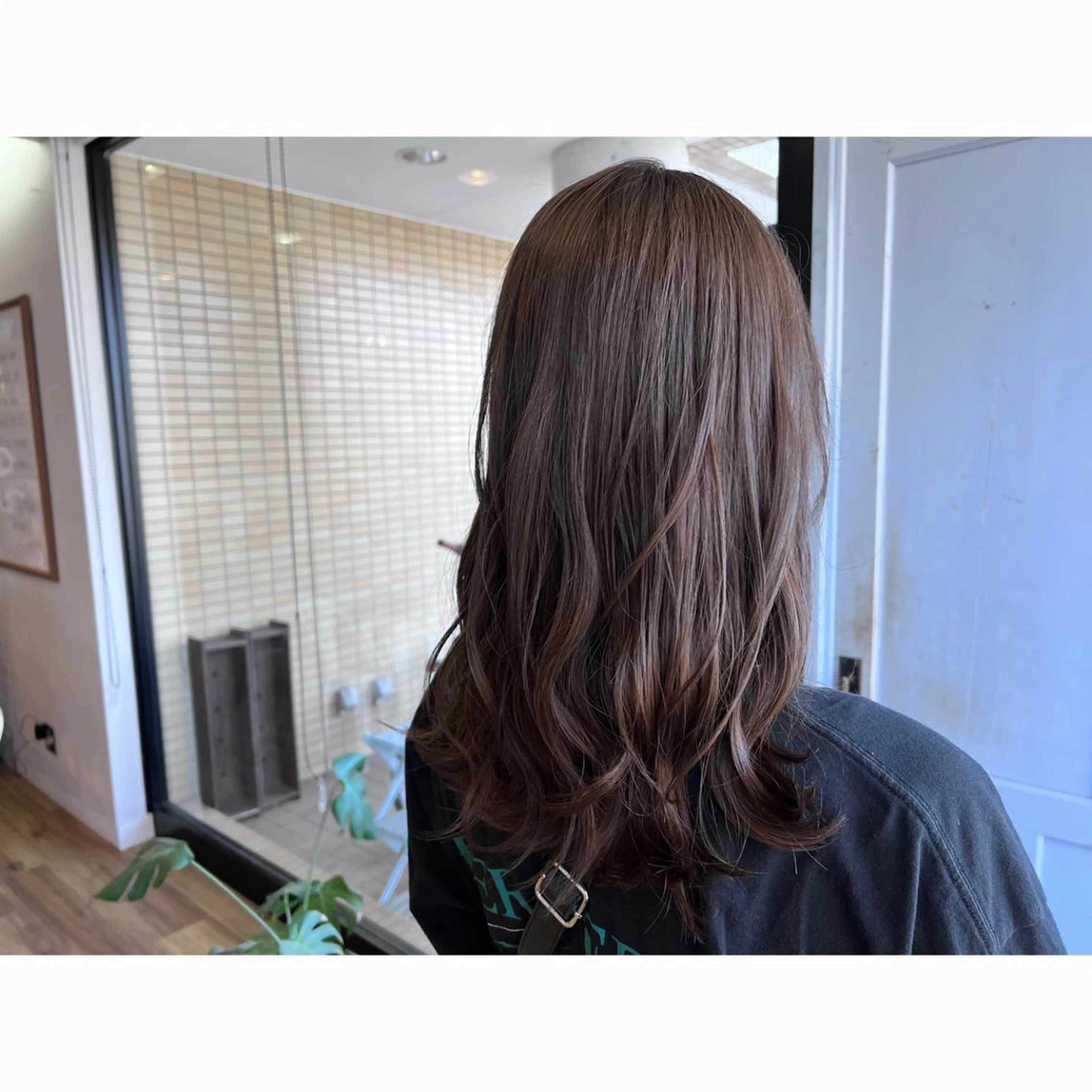 ロング カラー ヘアカラー トリートメント ツキダテ ユイのヘアスタイル