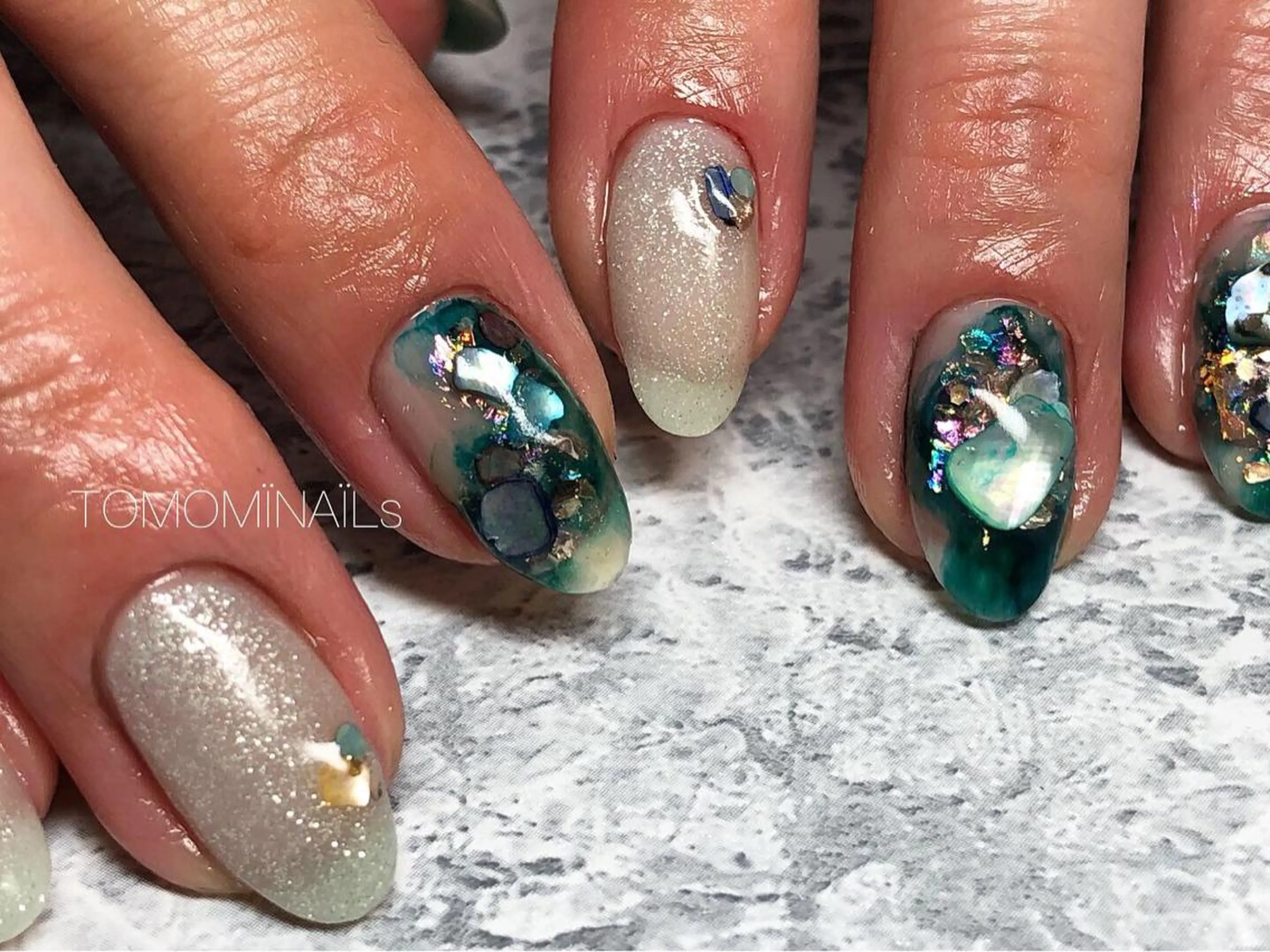 ネイル private salon TOMOMINAILs所属・TOMOMI NAILsのネイルデザイン