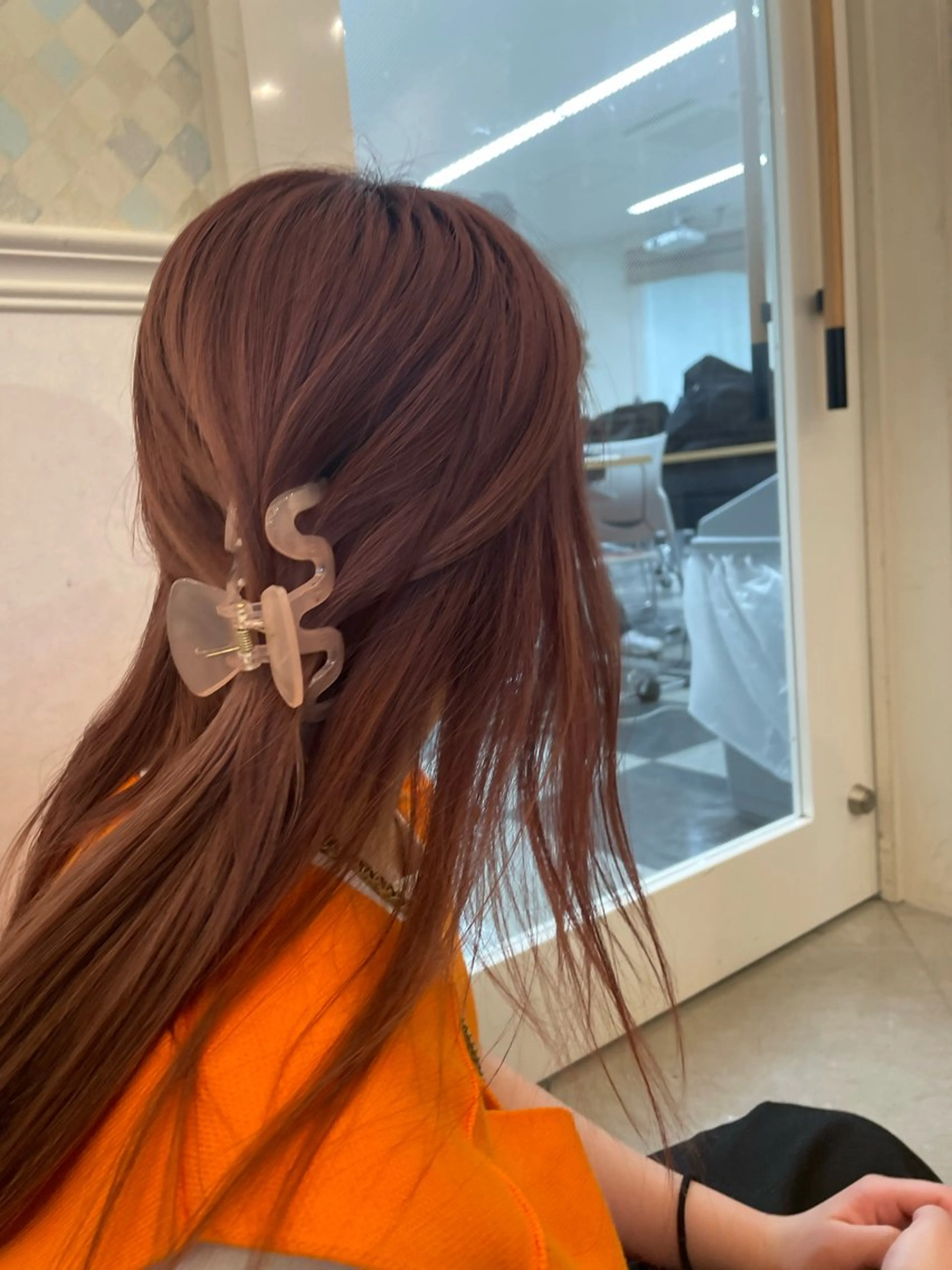 ロング カラー mei|顔まわり ×透明感カラーのヘアスタイル