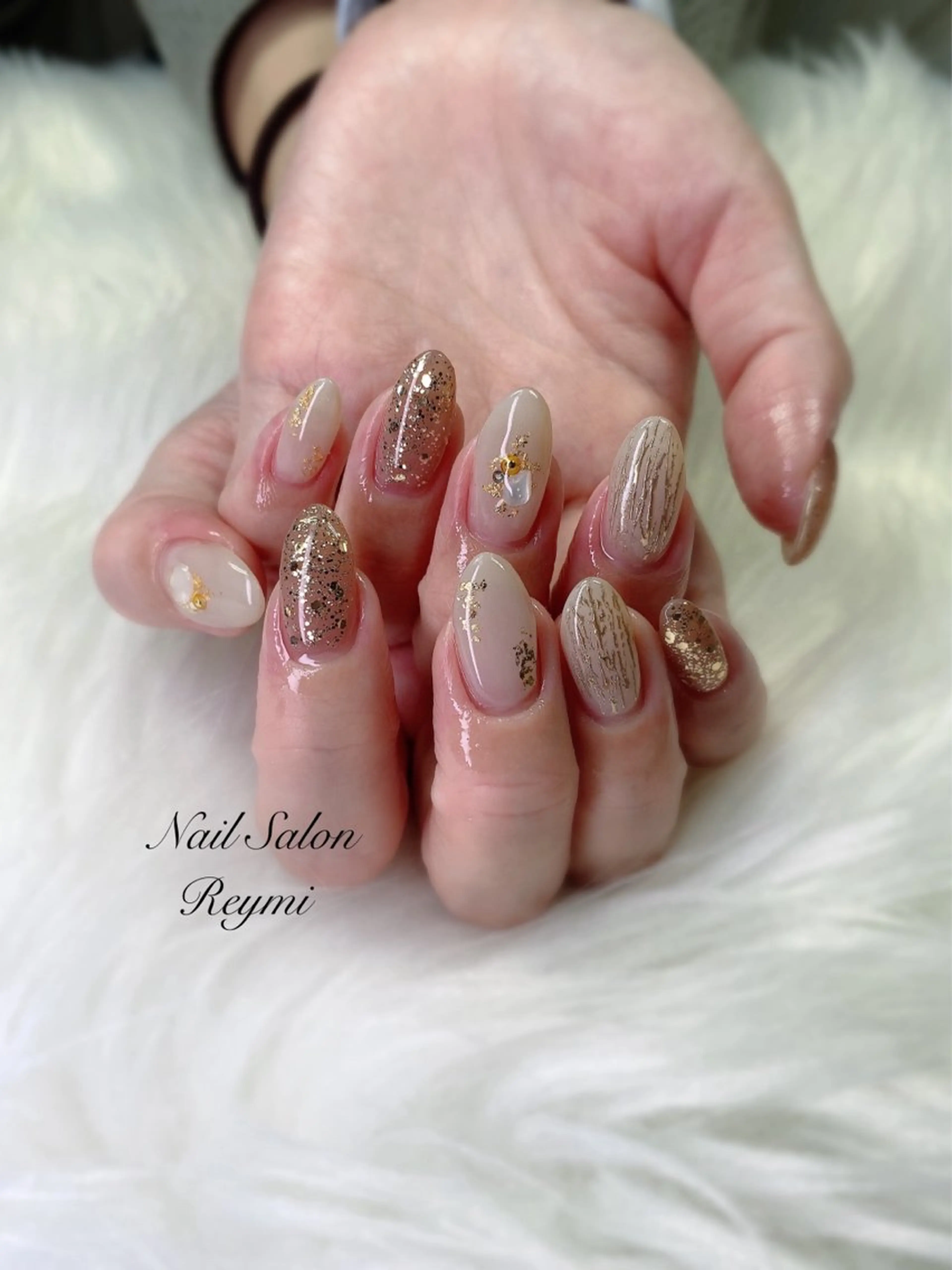 ミディアム ハンドネイル 佐藤 帆乃香のネイルデザイン