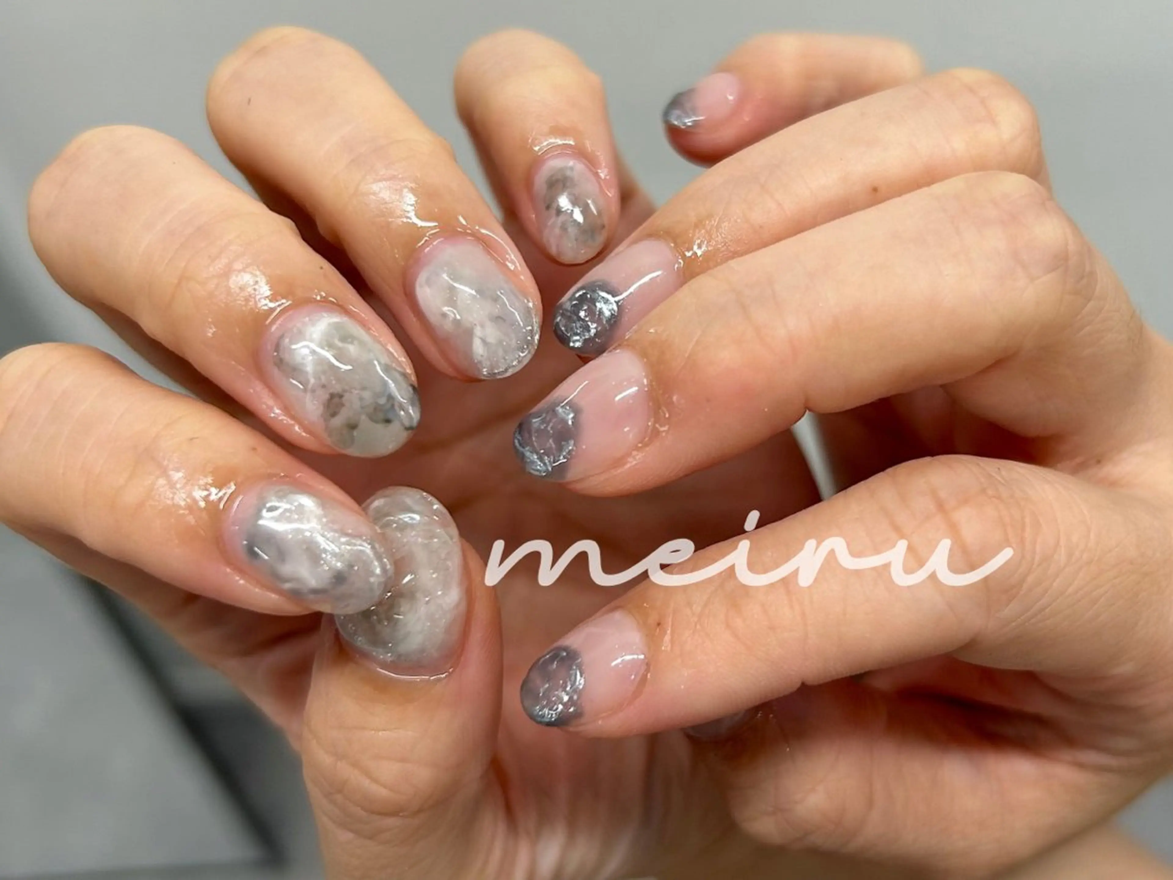 ネイル ニュアンスネイル 🤍meiru 🤍ネイリストのネイルデザイン