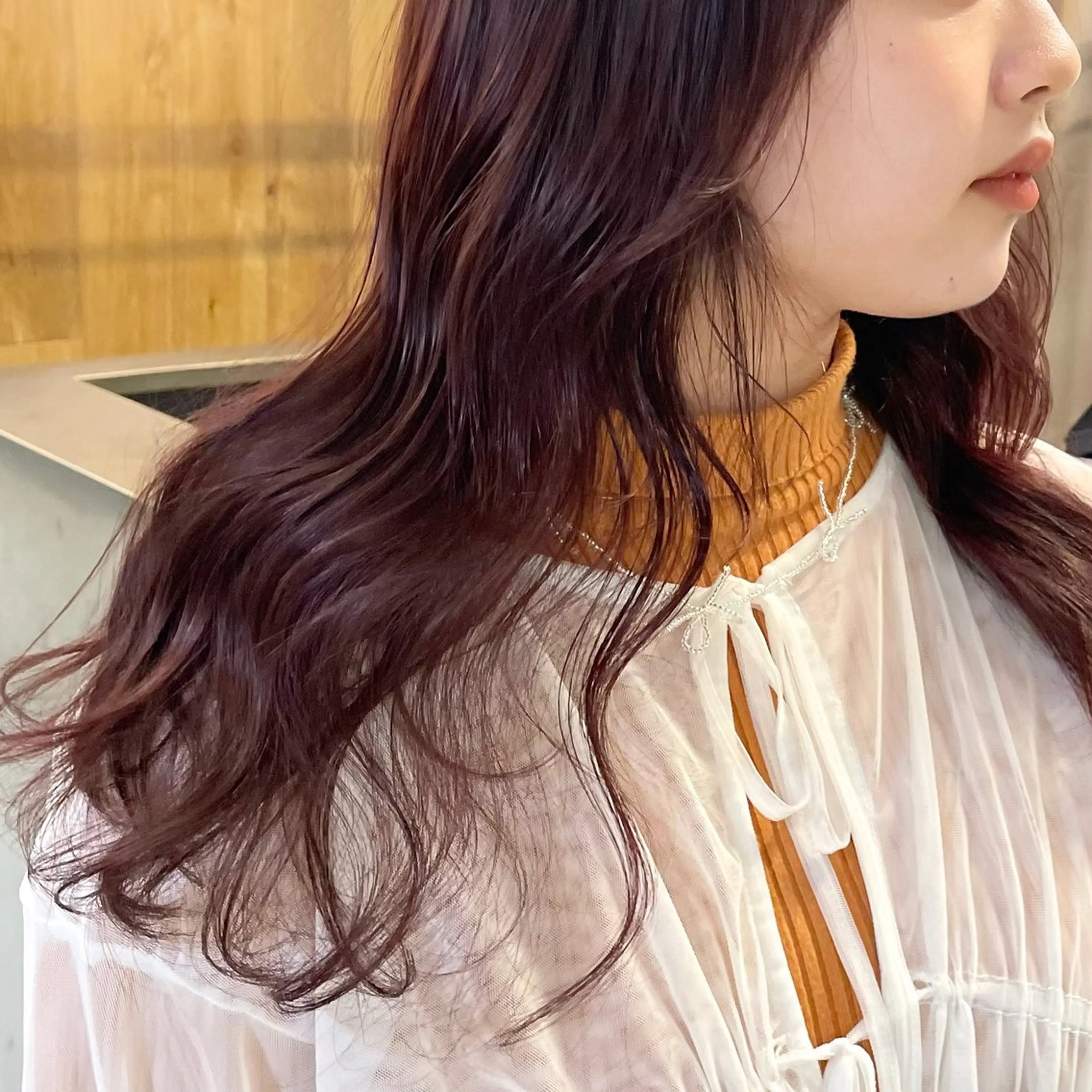 セミロング 盛れる透明感カラー・ momokaのヘアスタイル