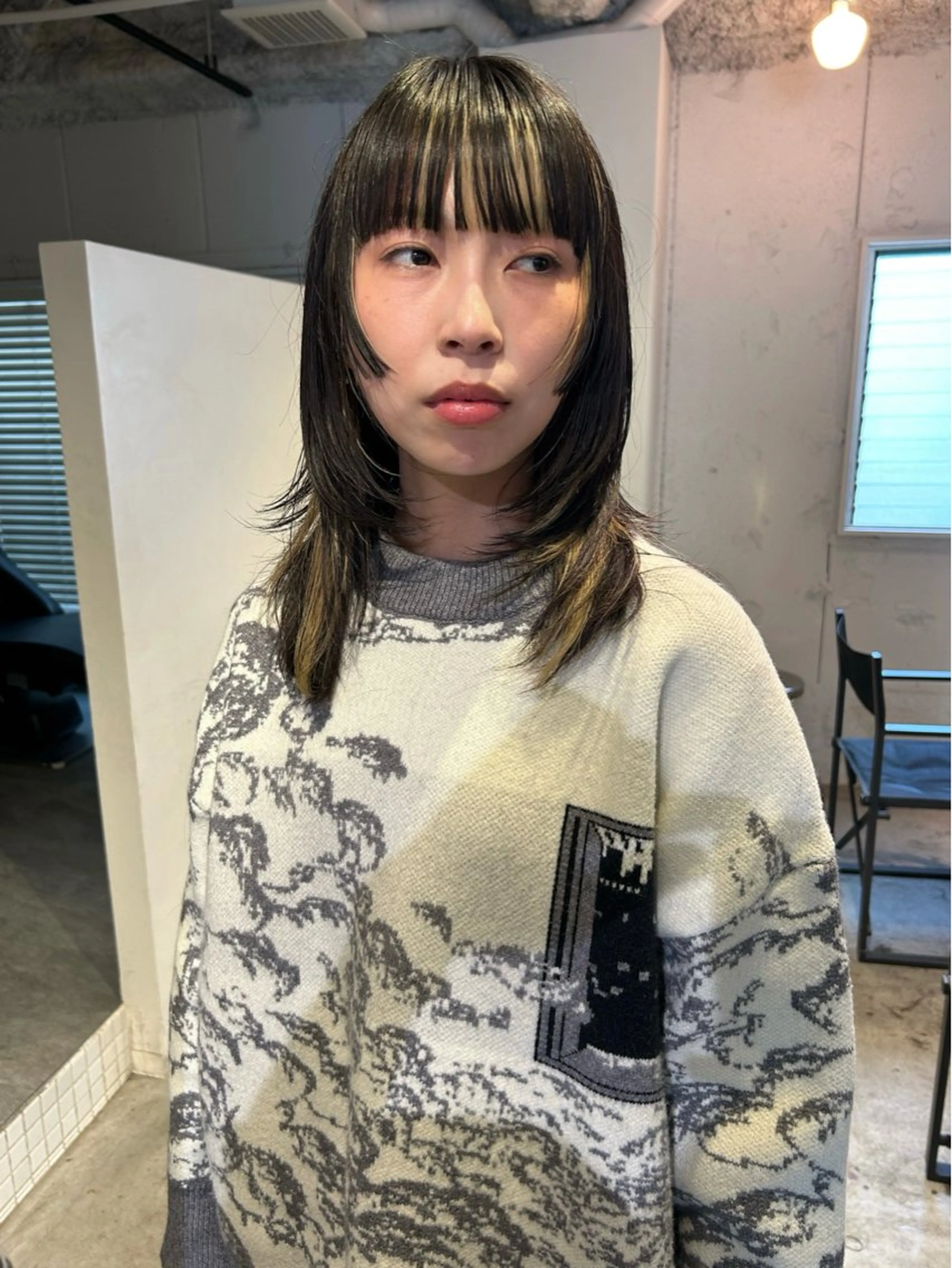 ミディアム カラー デザインカラー ハイライトカラー ハイライト レイヤーカット カット ヘアカラー トリートメント 村上雅人 ナチュラルモードのヘアスタイル