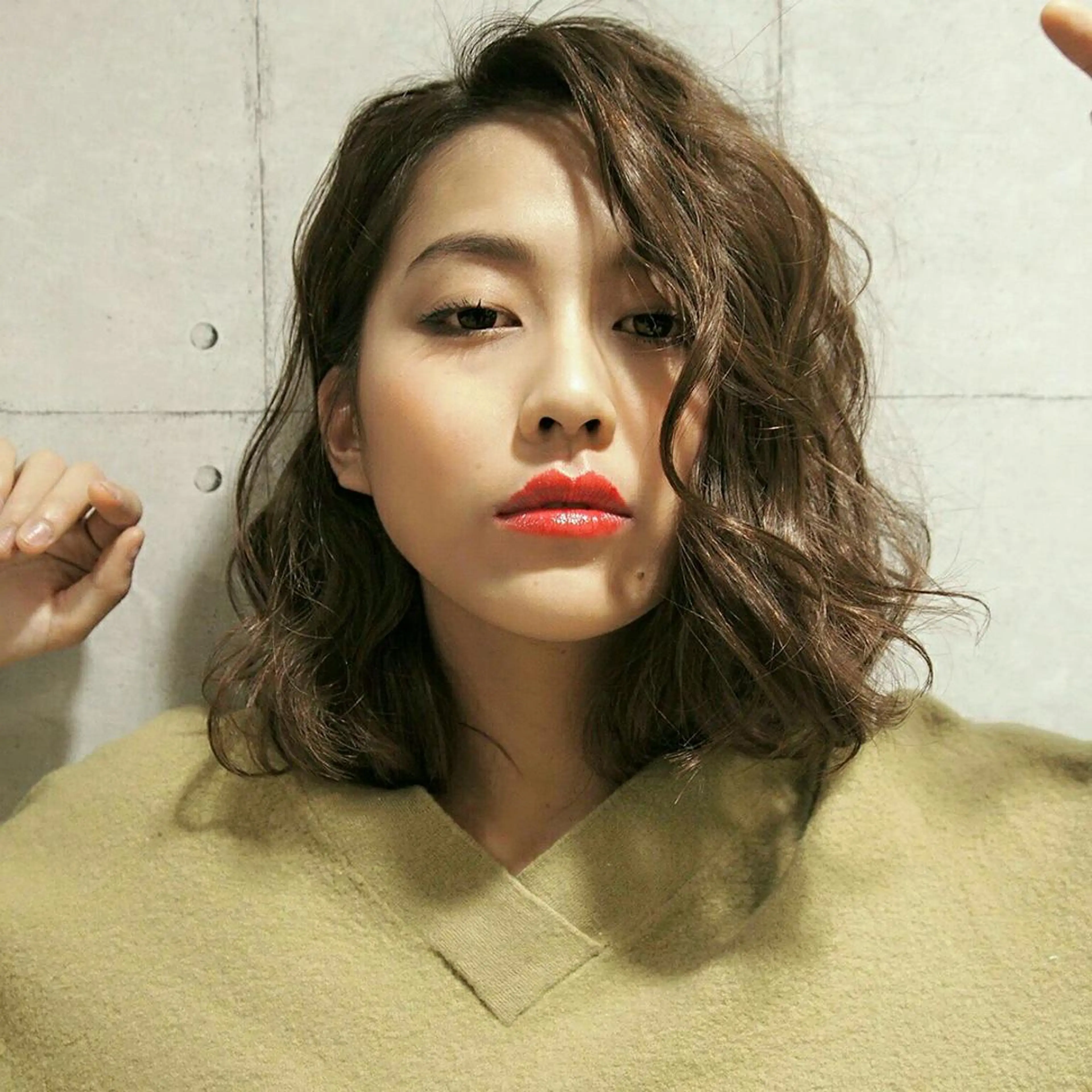 ショート カラー ヘアアレンジ ベージュカラー ボブ 秋山 幸太のヘアスタイル