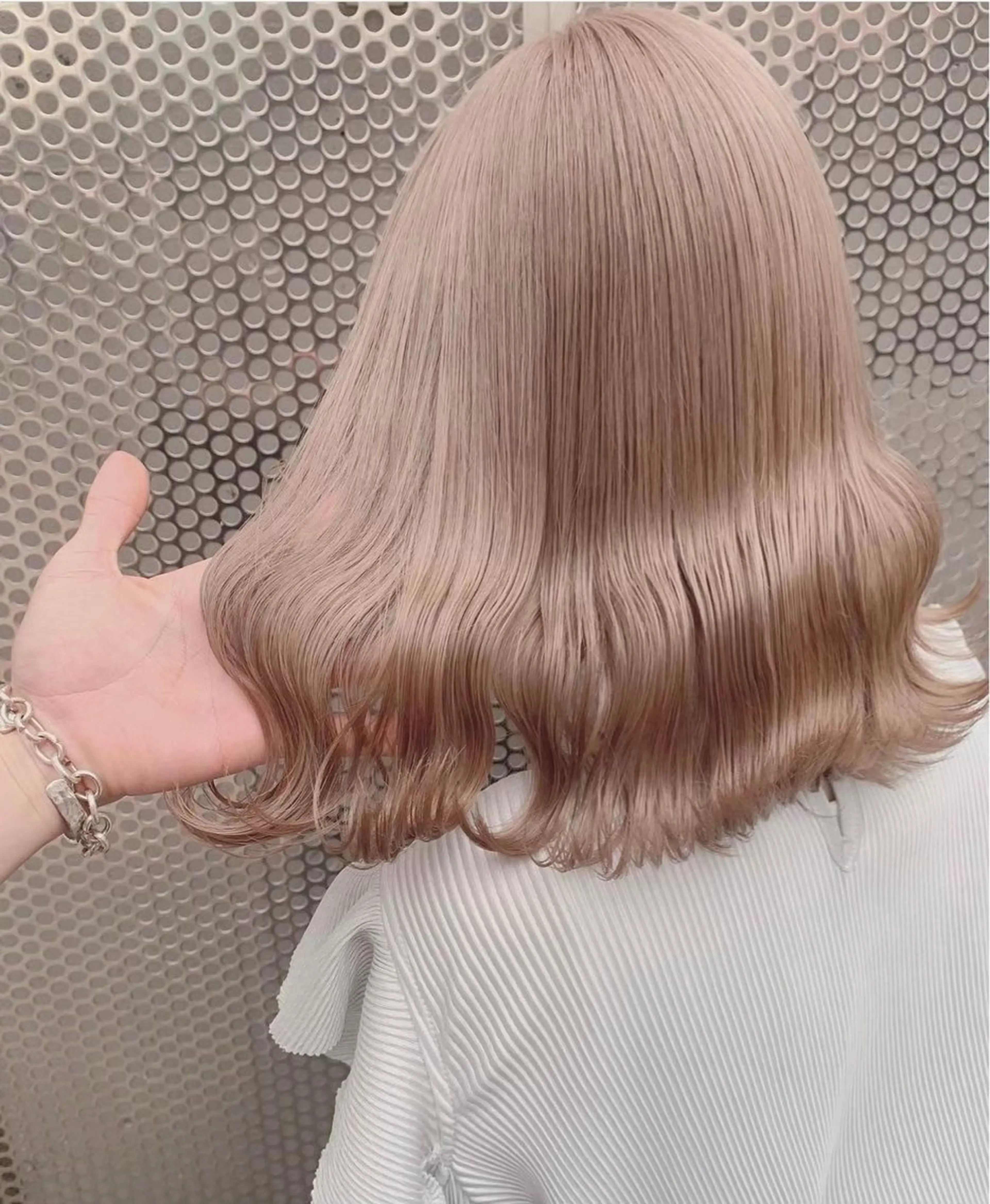 ミディアム カラー ベージュカラー ブロンド ダブルカラー ハイトーンカラー ピンクカラー ヘアカラー トリートメント カットモデル様無料 💎saaya💎のヘアスタイル