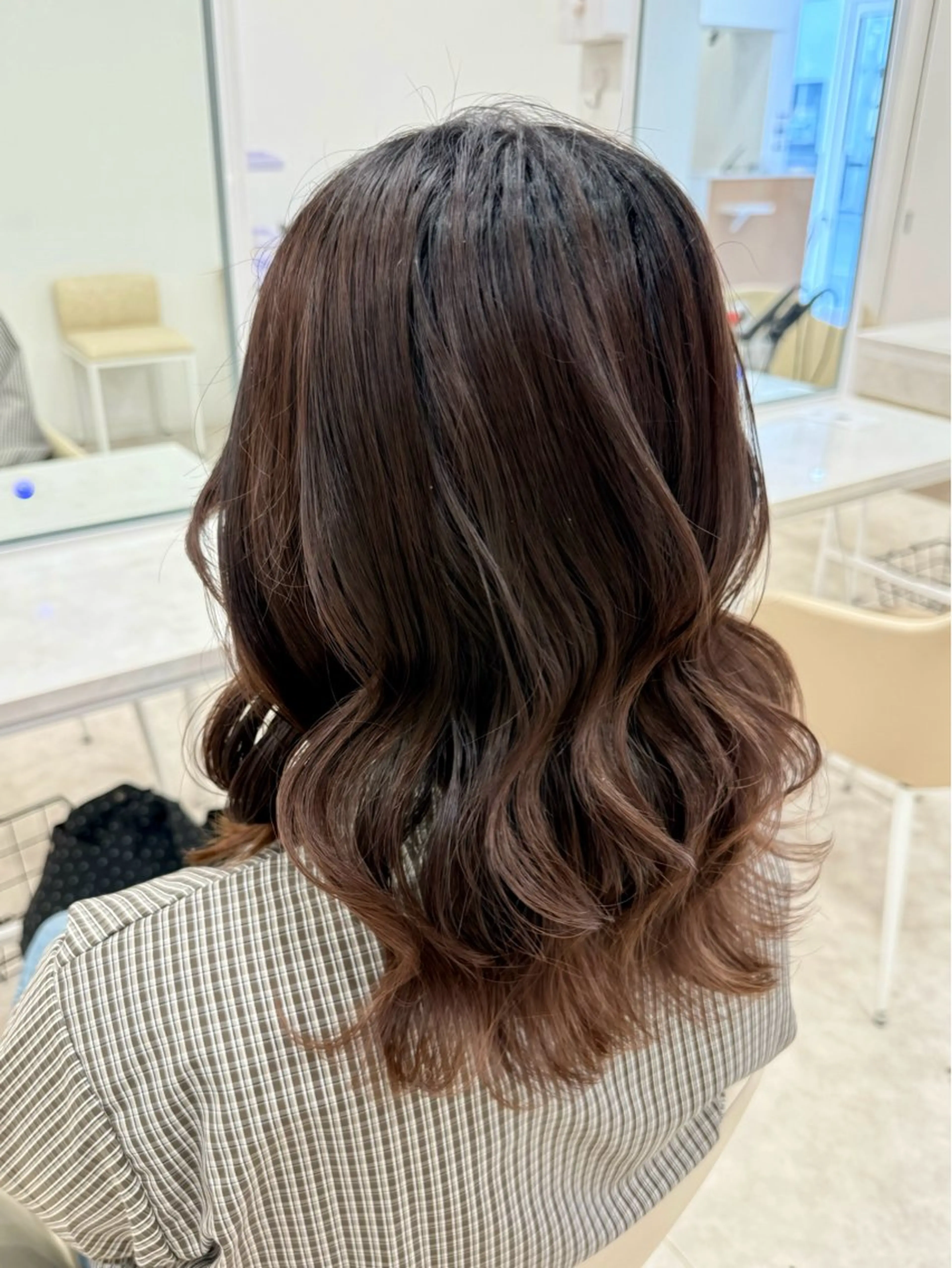 ミディアム くびれヘア ヘアセット 小田 珠里花のヘアスタイル