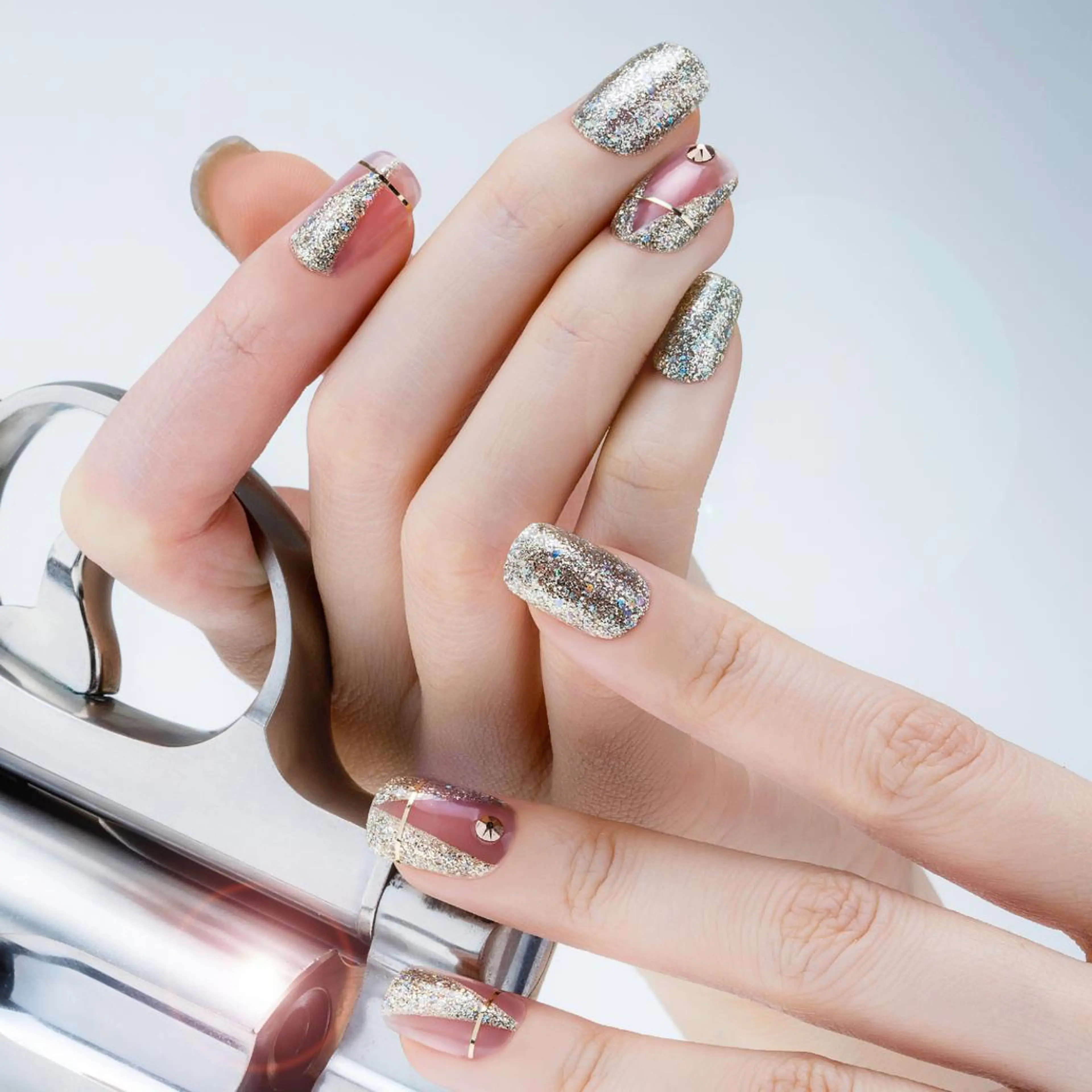 ネイル elu ：nail＆eyeのネイルデザイン