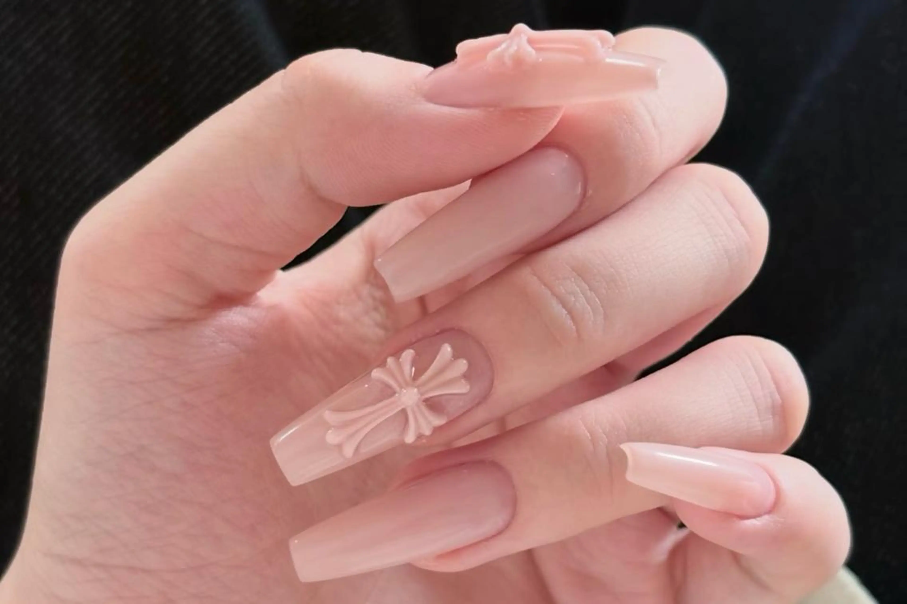 ロング ハンドネイル 💅 リリアのネイルデザイン