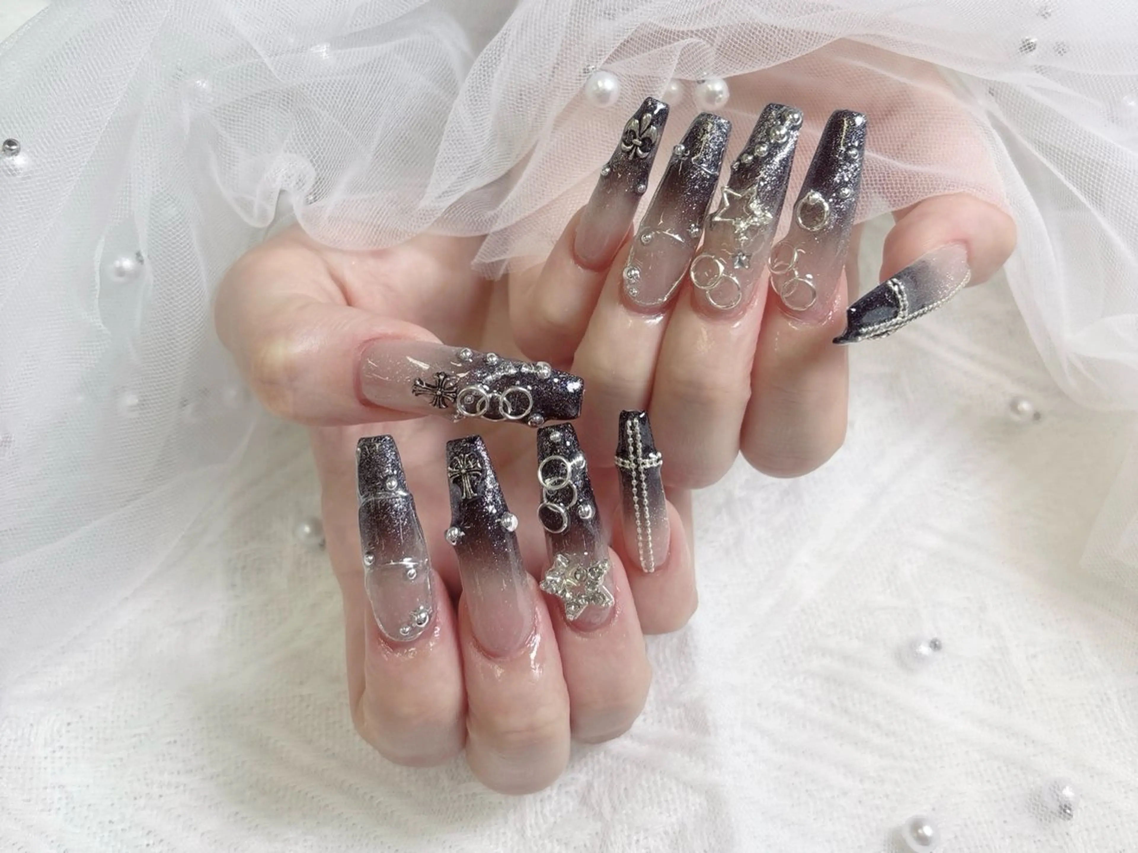 ロング ハンドネイル ハンドケア R1🎀Nail💕 池袋東口店のネイルデザイン