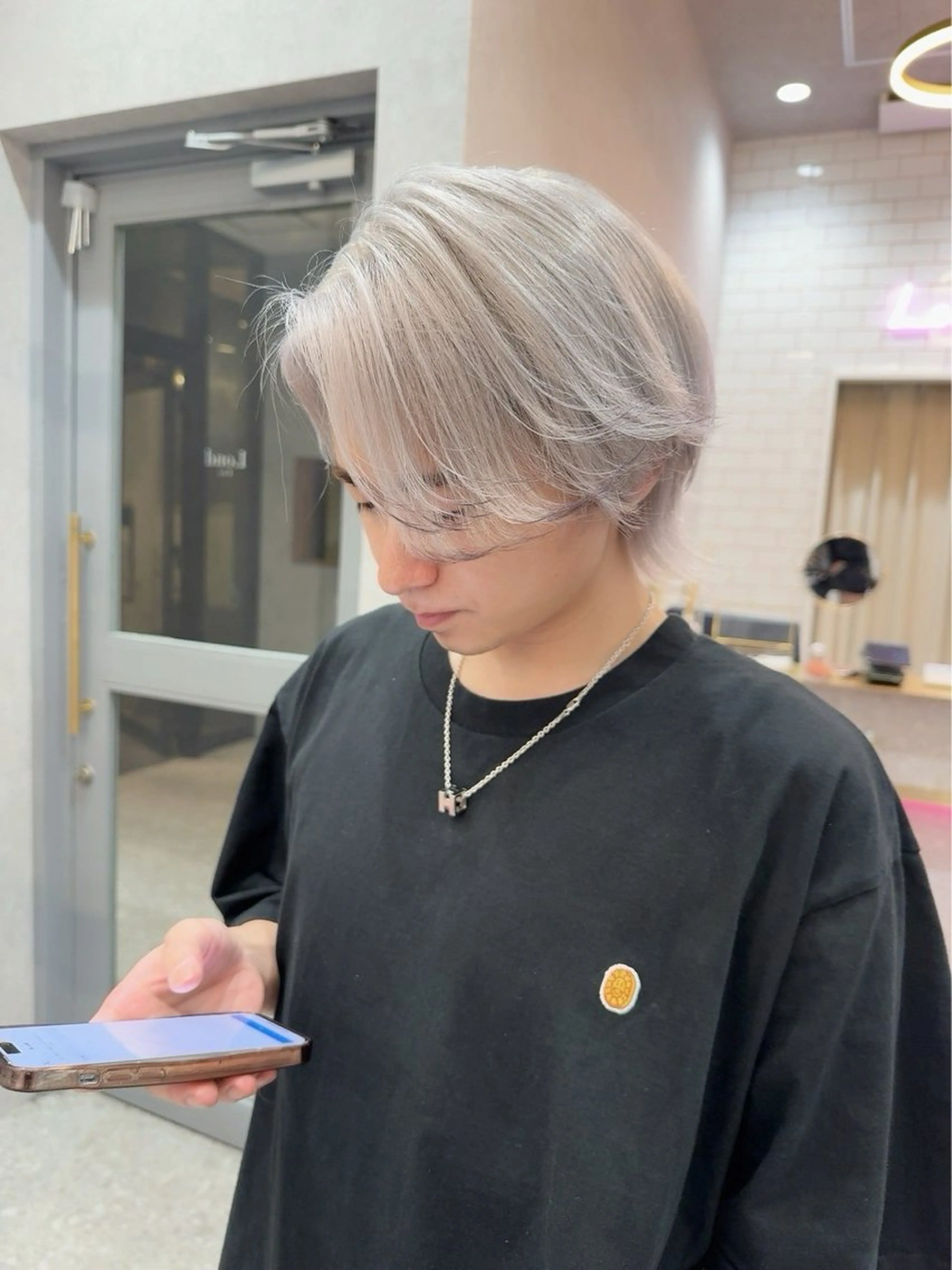 カラー メンズ シルバー 似合わせカラー× ウルフカット/ホマレのヘアスタイル