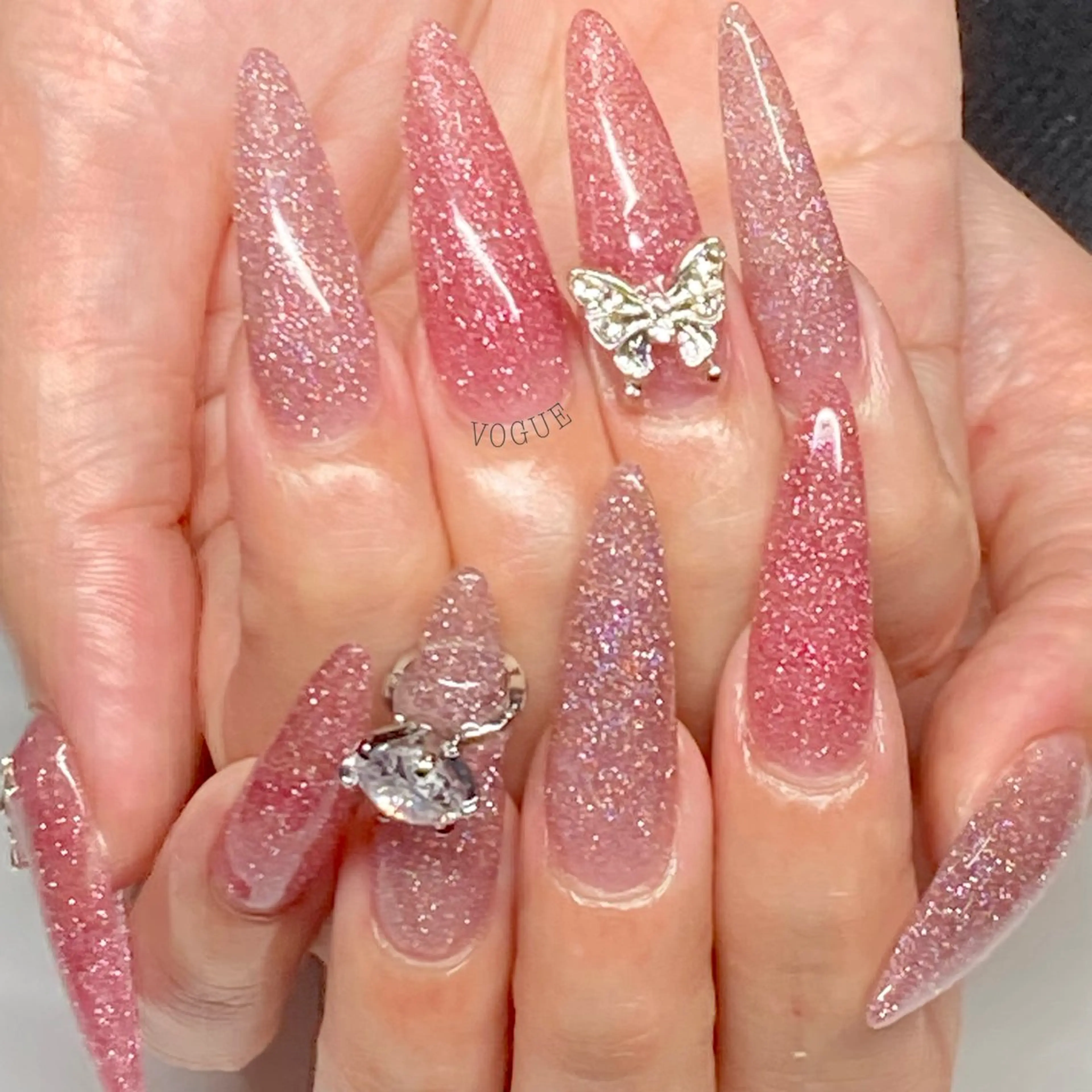 ネイル ハンドネイル VOGUE ×SWANのネイルデザイン