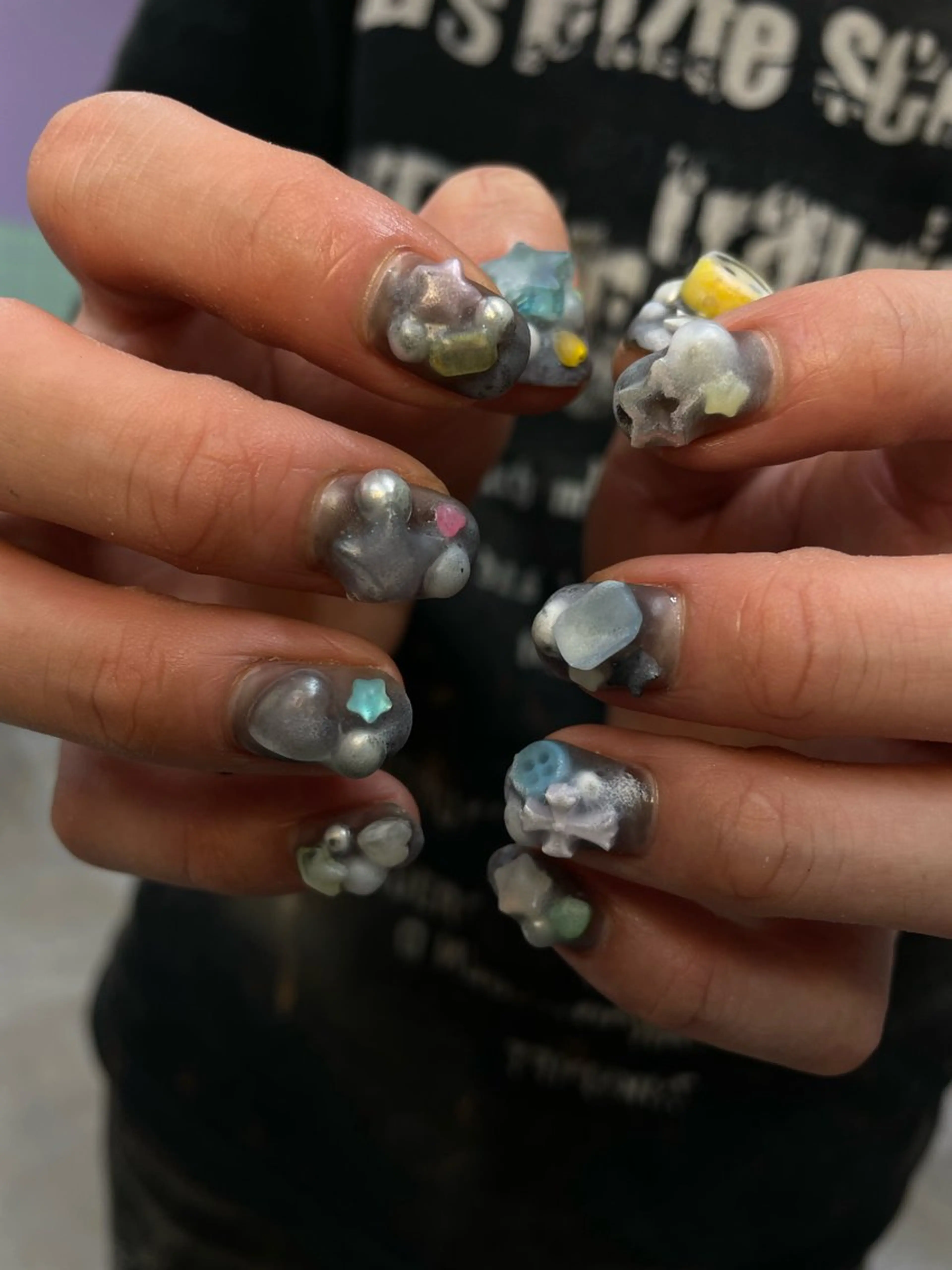 ネイル ハンドネイル ひめか🫁 推し概念・個性派のネイルデザイン