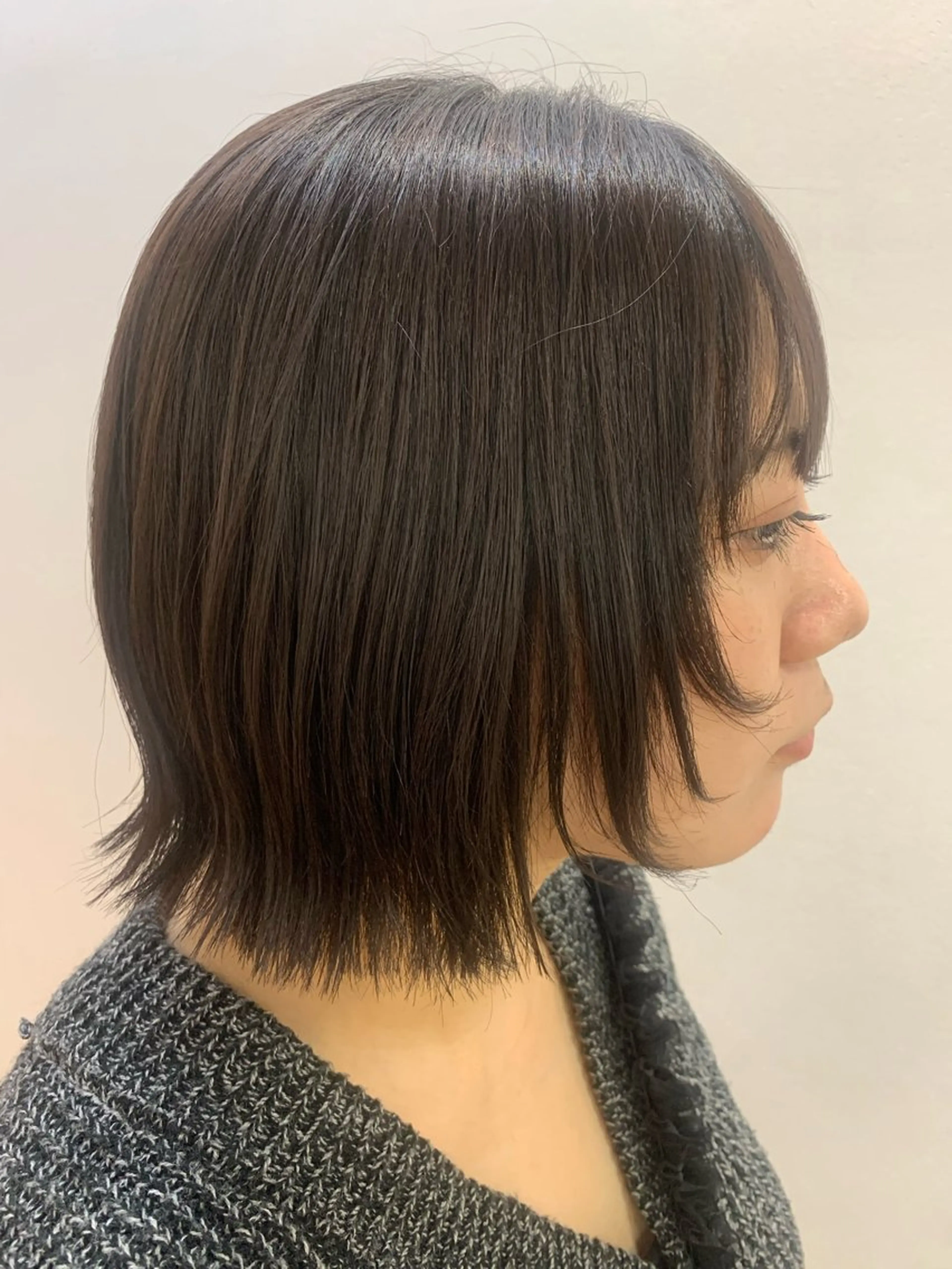 ショート 切りっぱなしボブ ボブ 顔まわりレイヤー 顔周りカット レイヤーカット カット トリートメント 佐々木 有彩のヘアスタイル