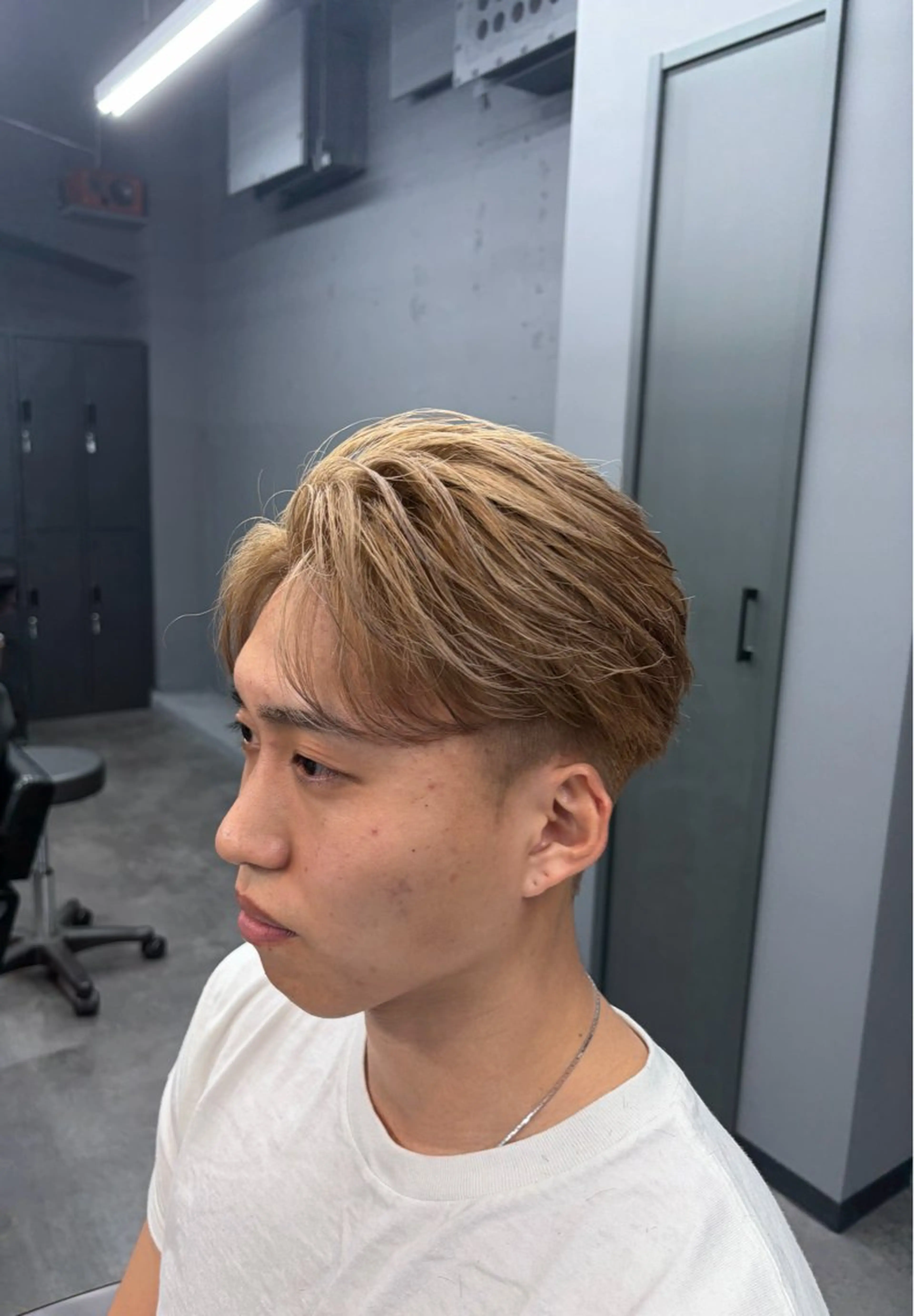 ヘアカット+ヘアブリーチ+ヘアカラーの写真