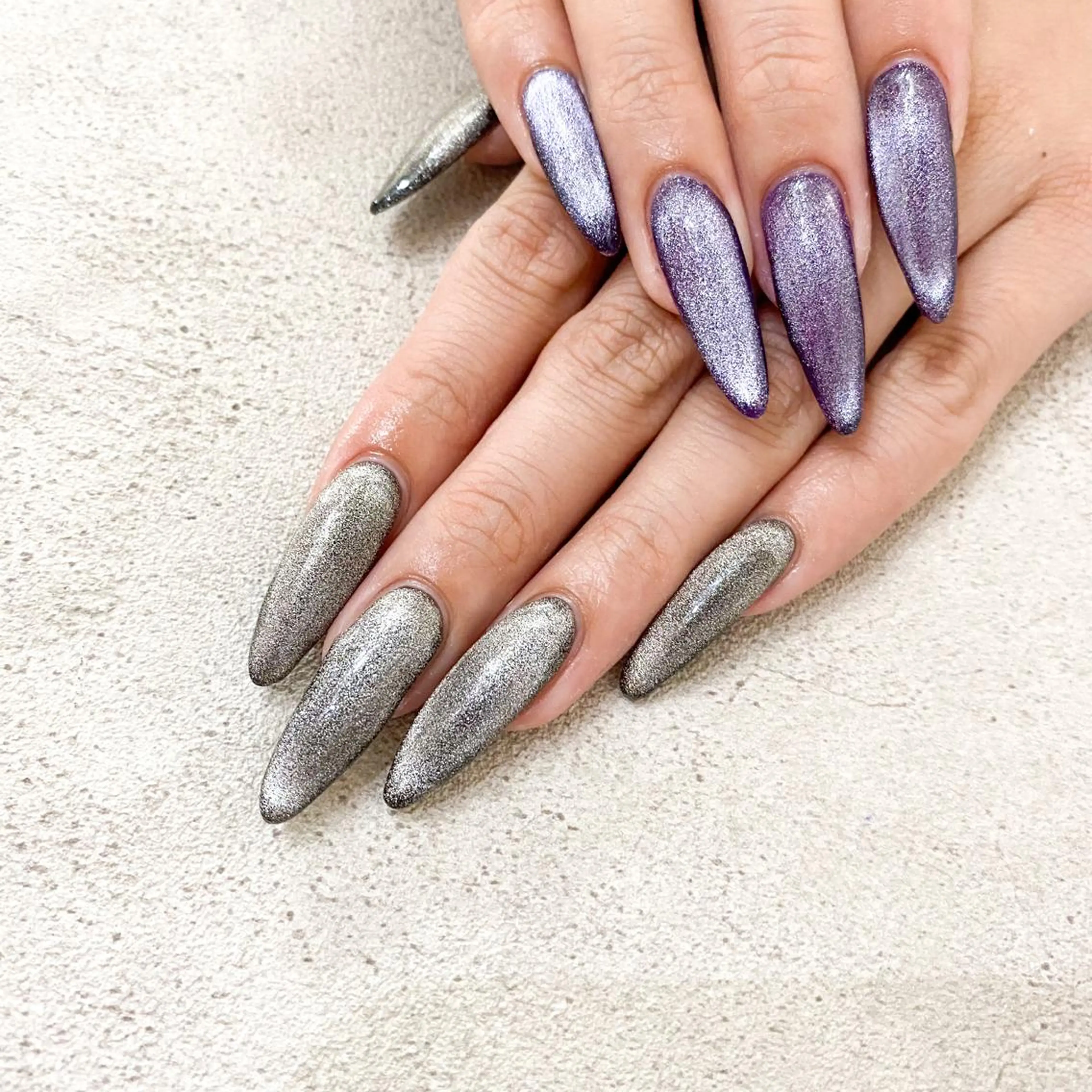 ネイル ハンドネイル ゴテゴテ💙ワンホン リオナのネイルデザイン