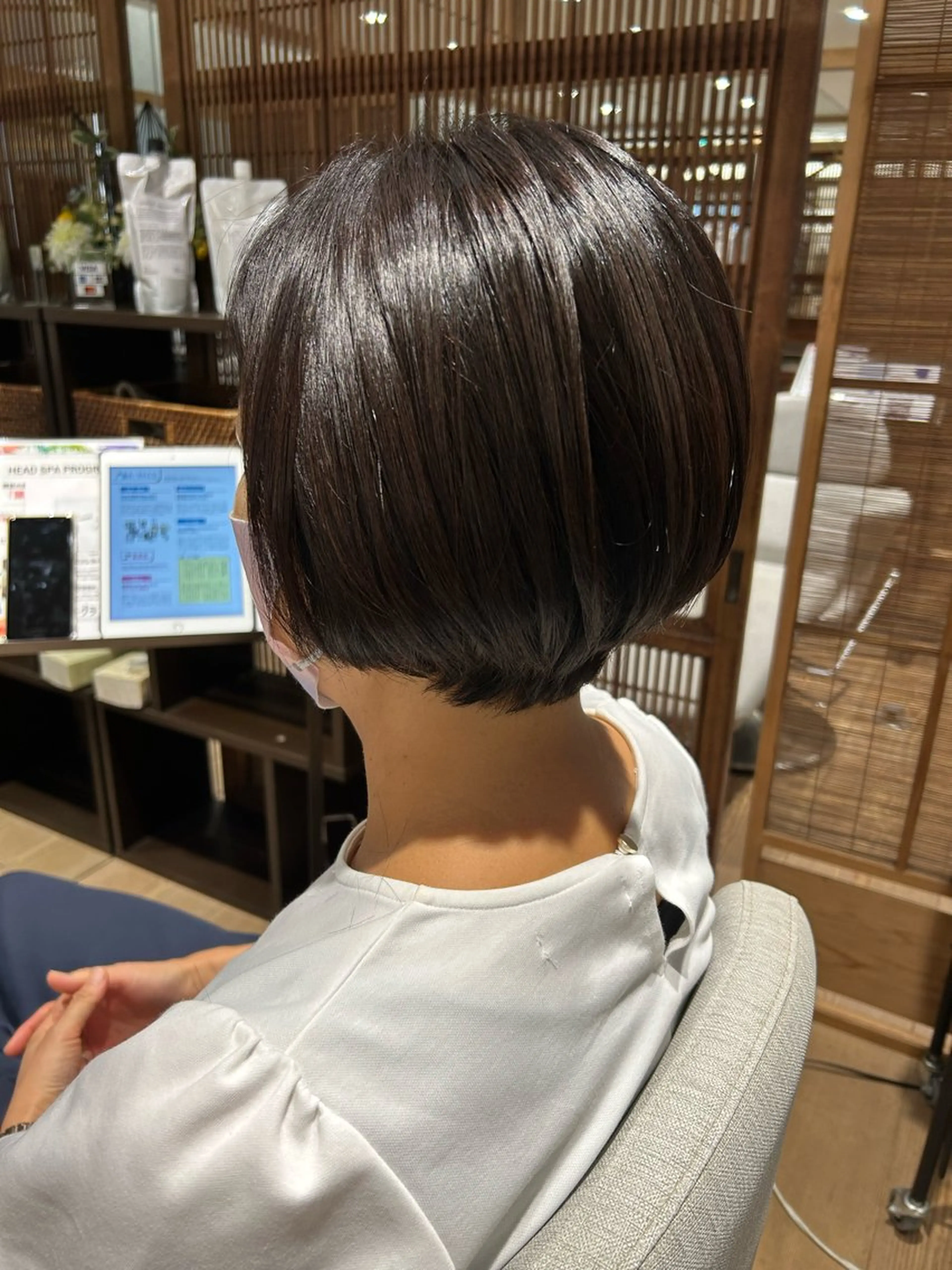 ショート 小島 千春のヘアスタイル