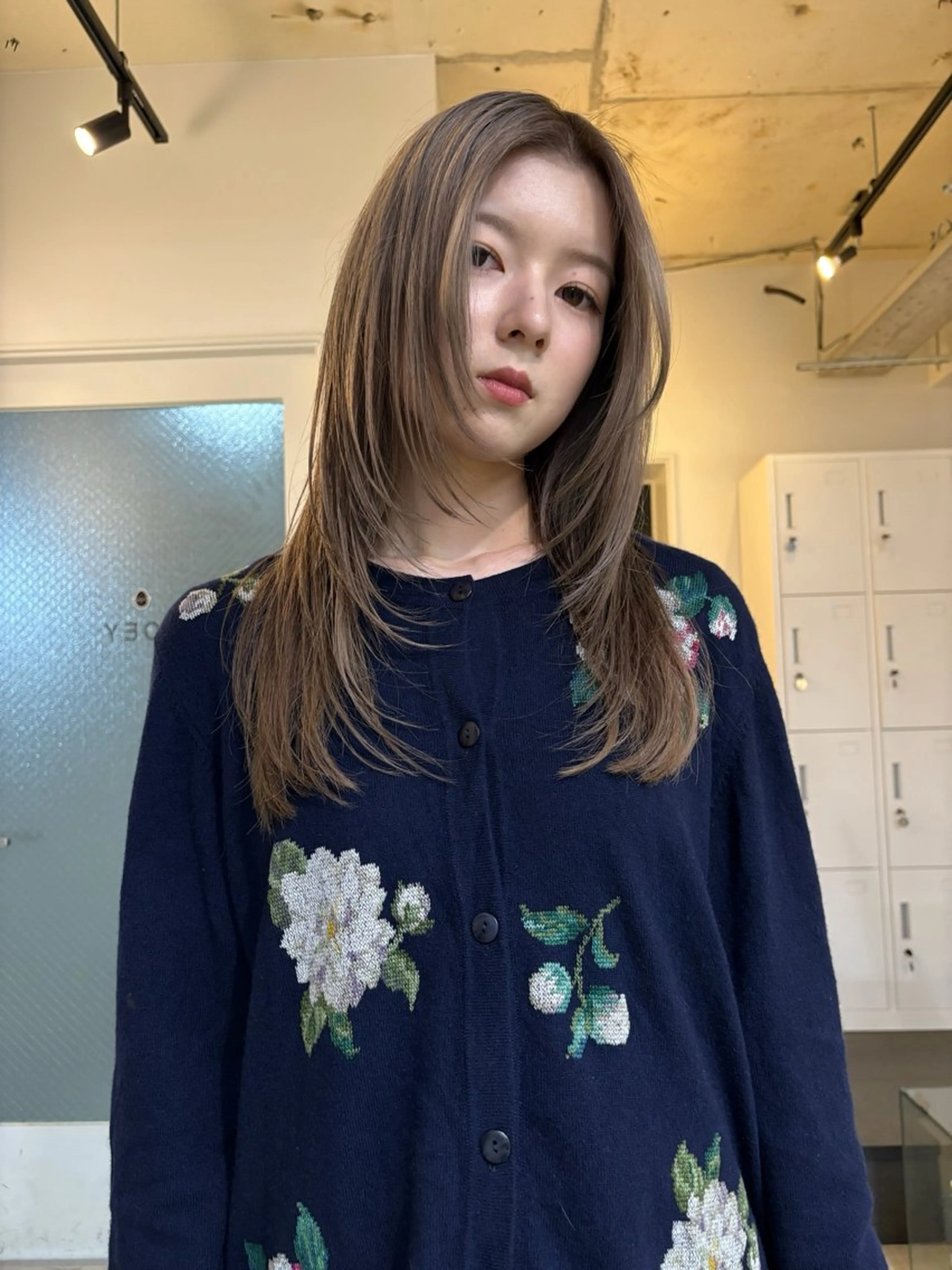 セミロング Zoey Ayakaのヘアスタイル