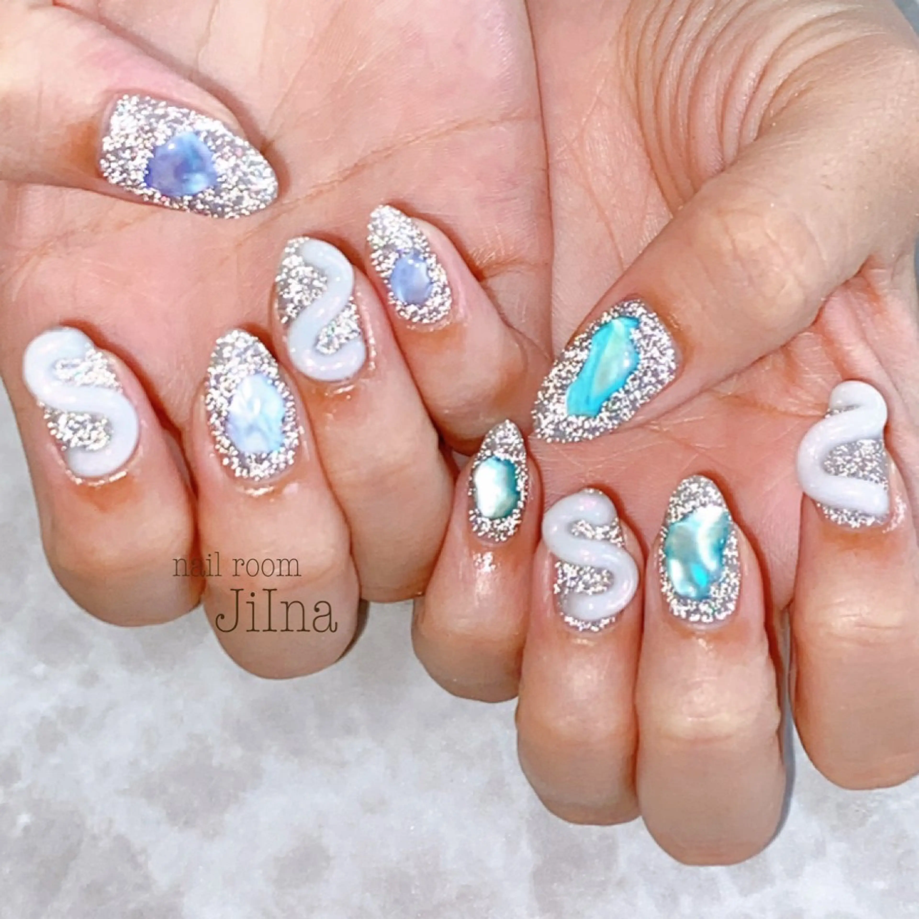 ネイル JiIna nailのネイルデザイン