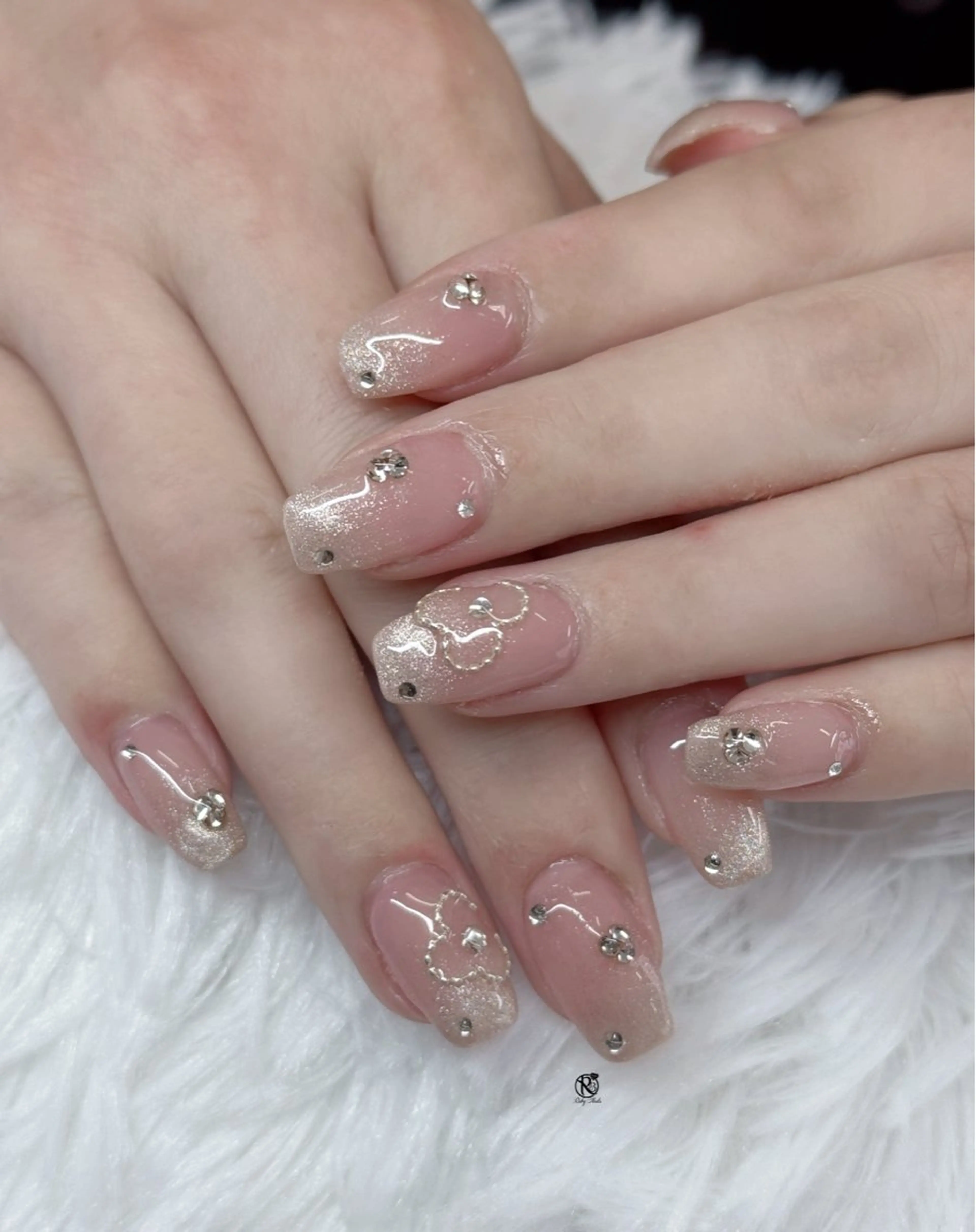 ネイル ボルドー ブラウン チークネイル ドット フットネイル ハンドネイル Ruby Nail 霞ヶ関店のネイルデザイン