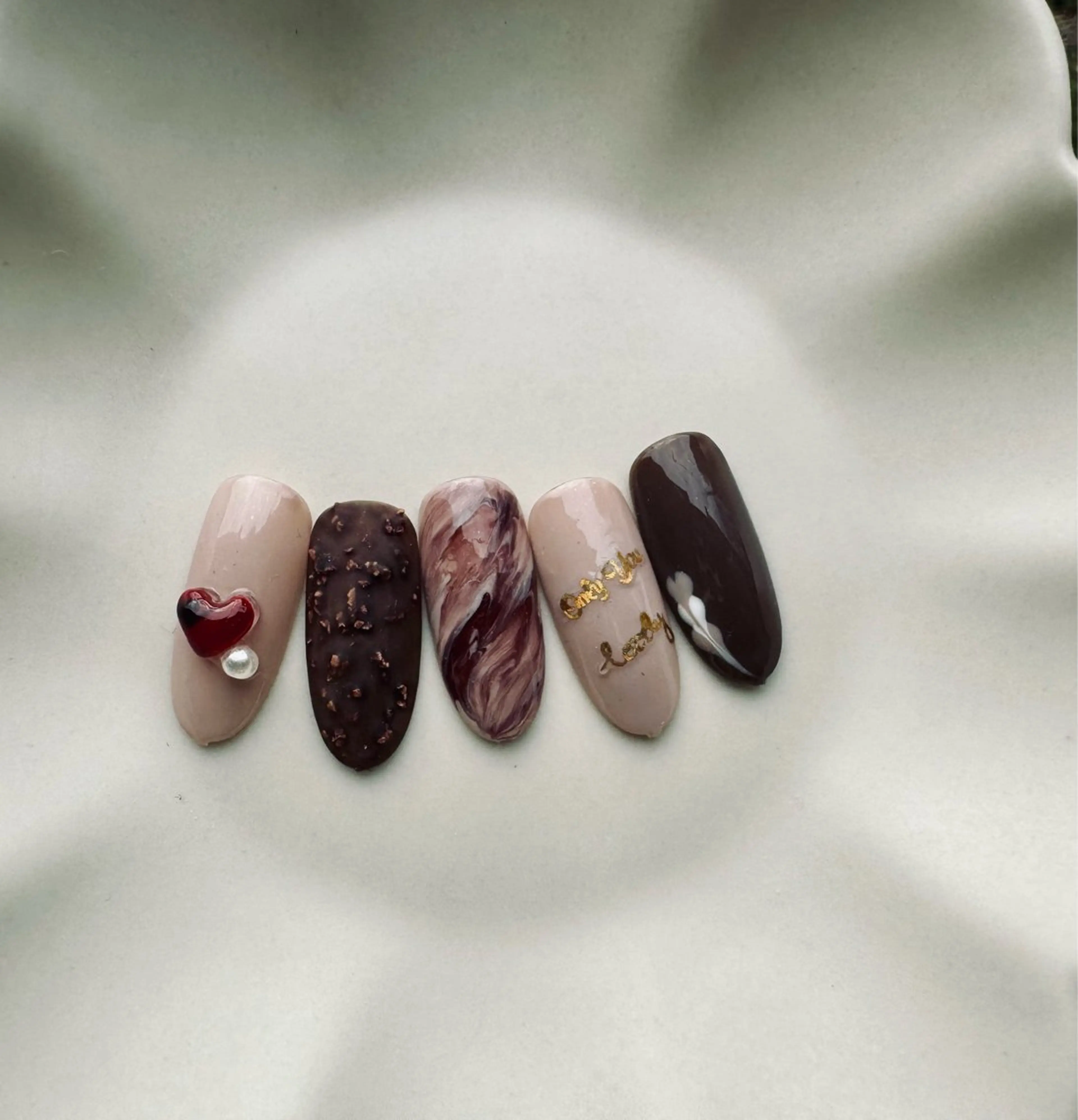 ネイル M. KOTOMIのネイルデザイン